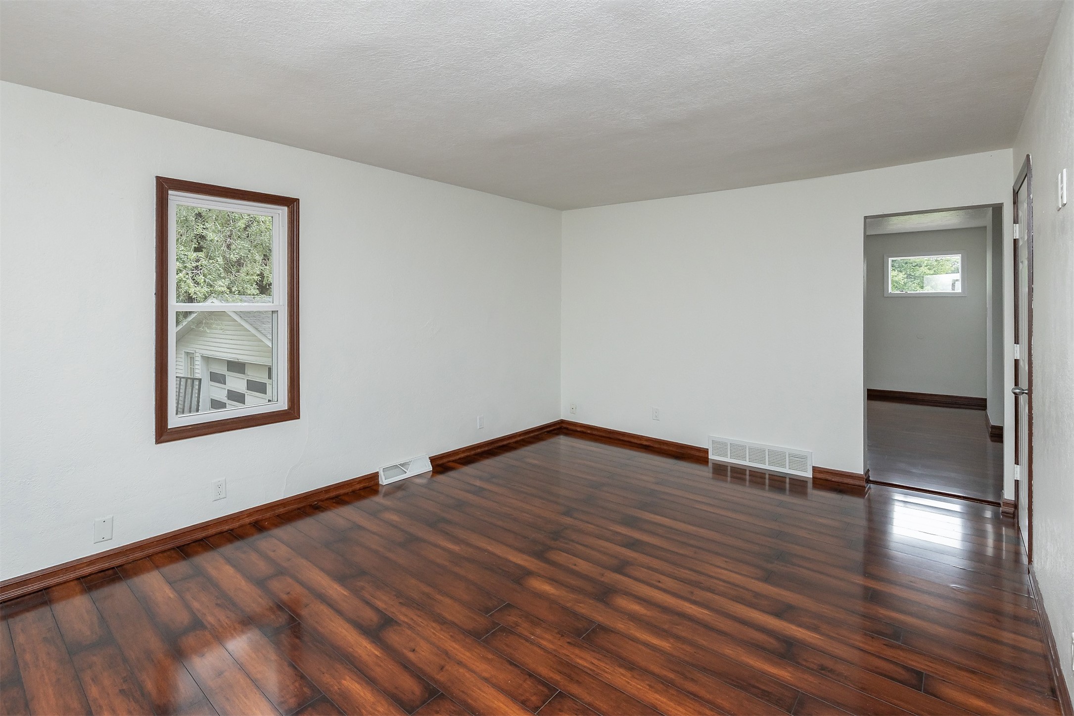 421 E Thornton Avenue Property Photo 7