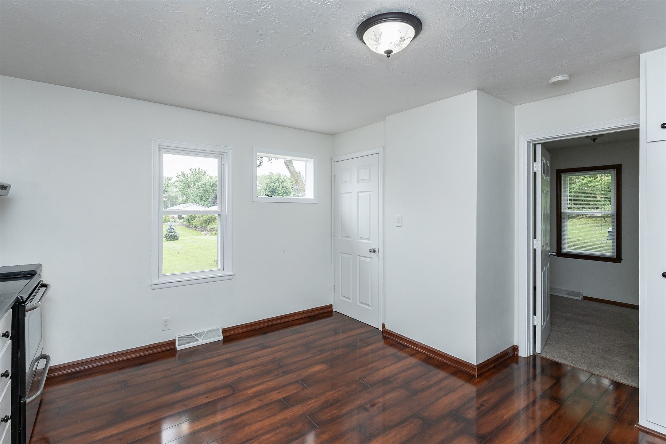 421 E Thornton Avenue Property Photo 10
