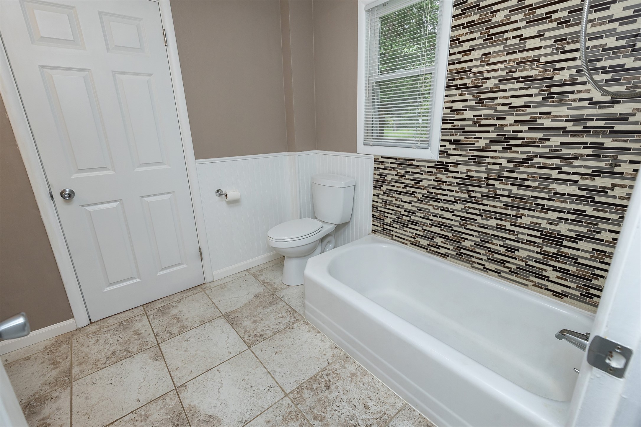 421 E Thornton Avenue Property Photo 11