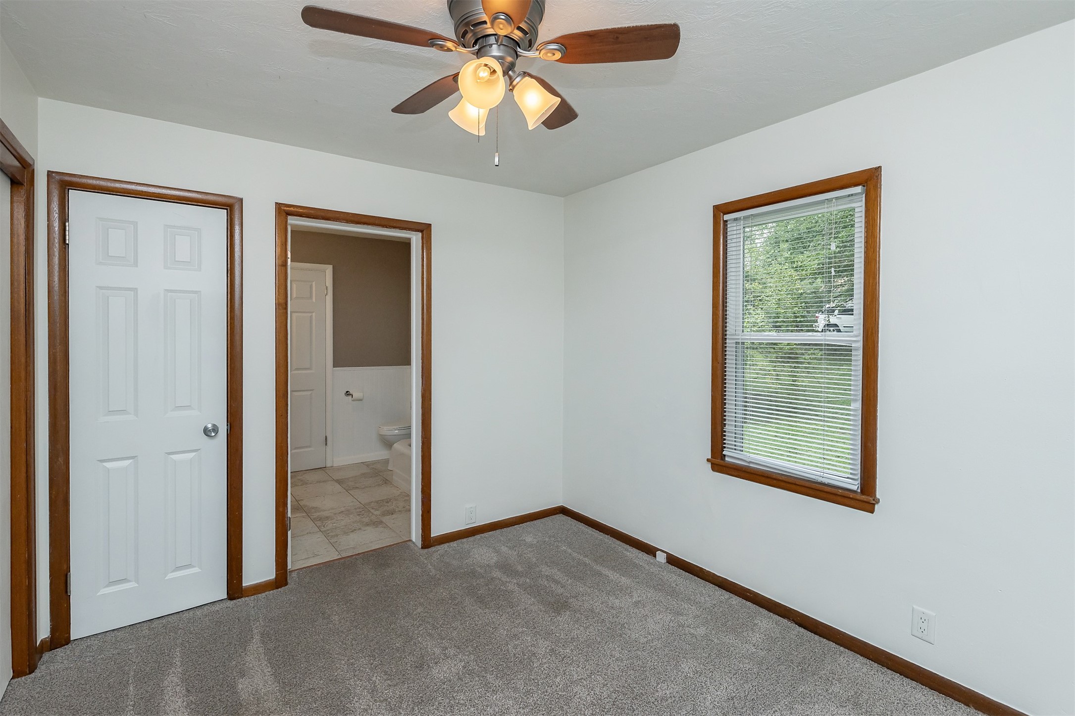 421 E Thornton Avenue Property Photo 16