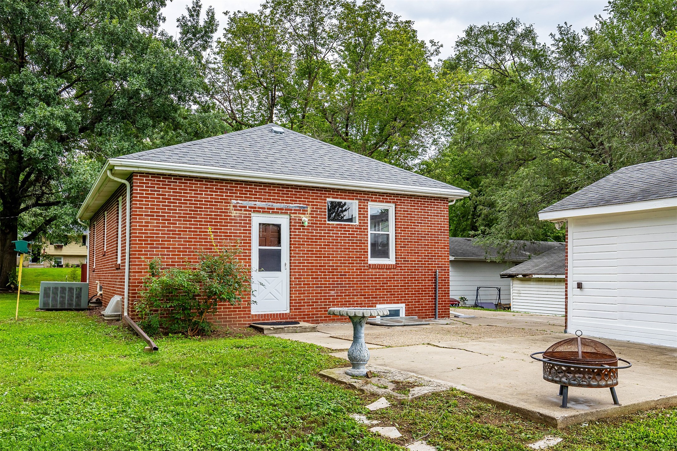 421 E Thornton Avenue Property Photo 26