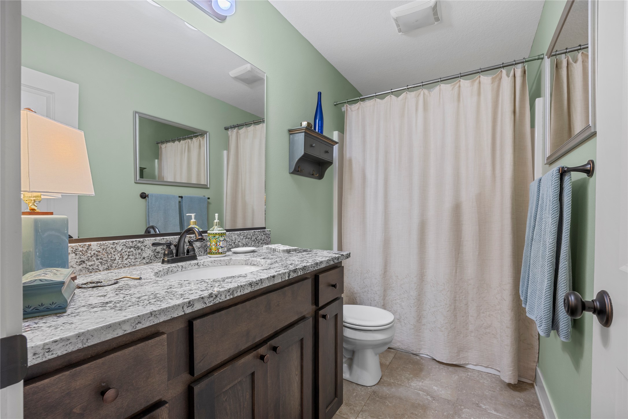 1151 34th Street Se Property Photo 6