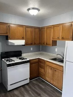 2447 E E Walnut St Street Property Photo 7