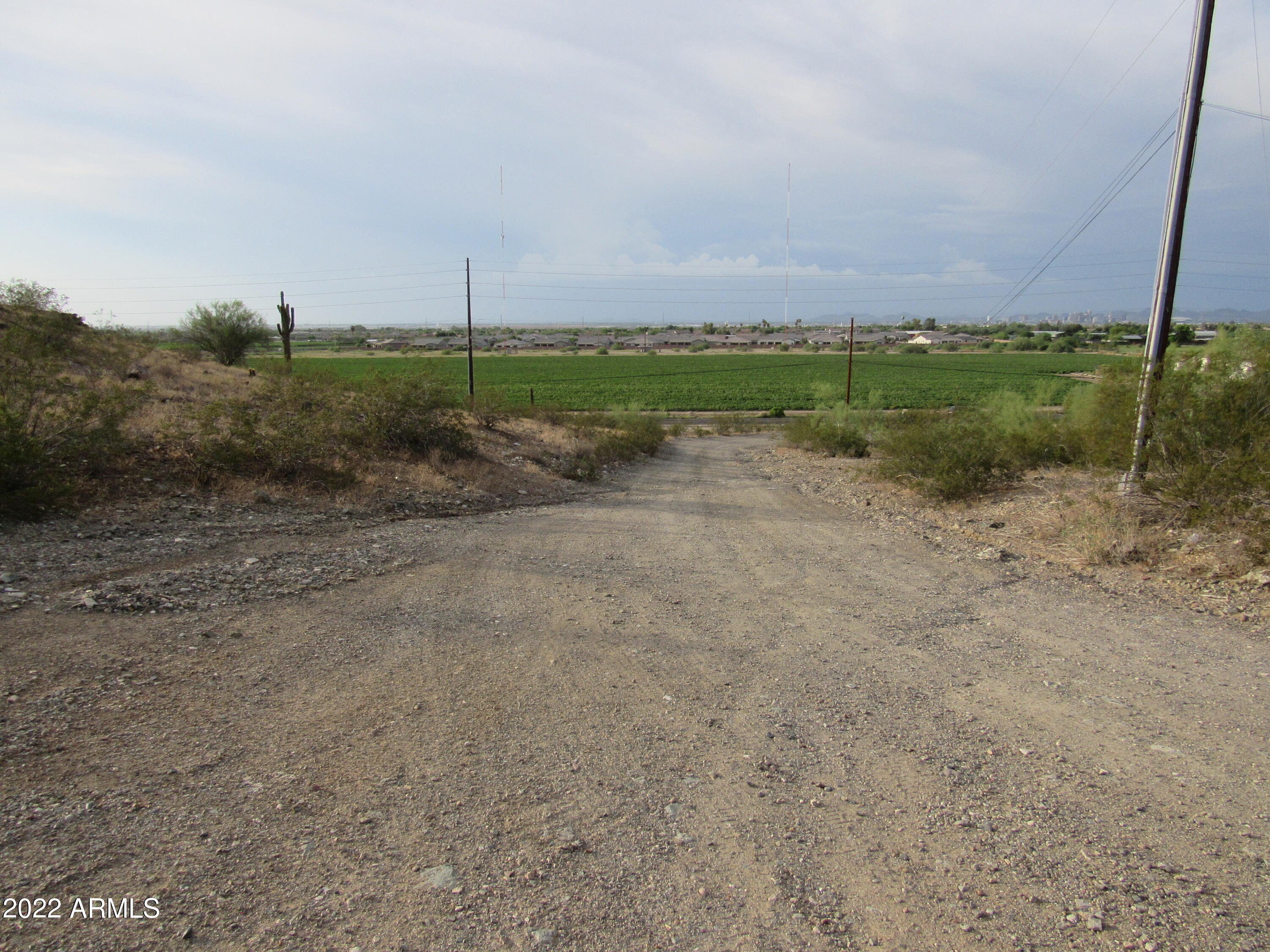 2211 W Dobbins Road Property Photo 15