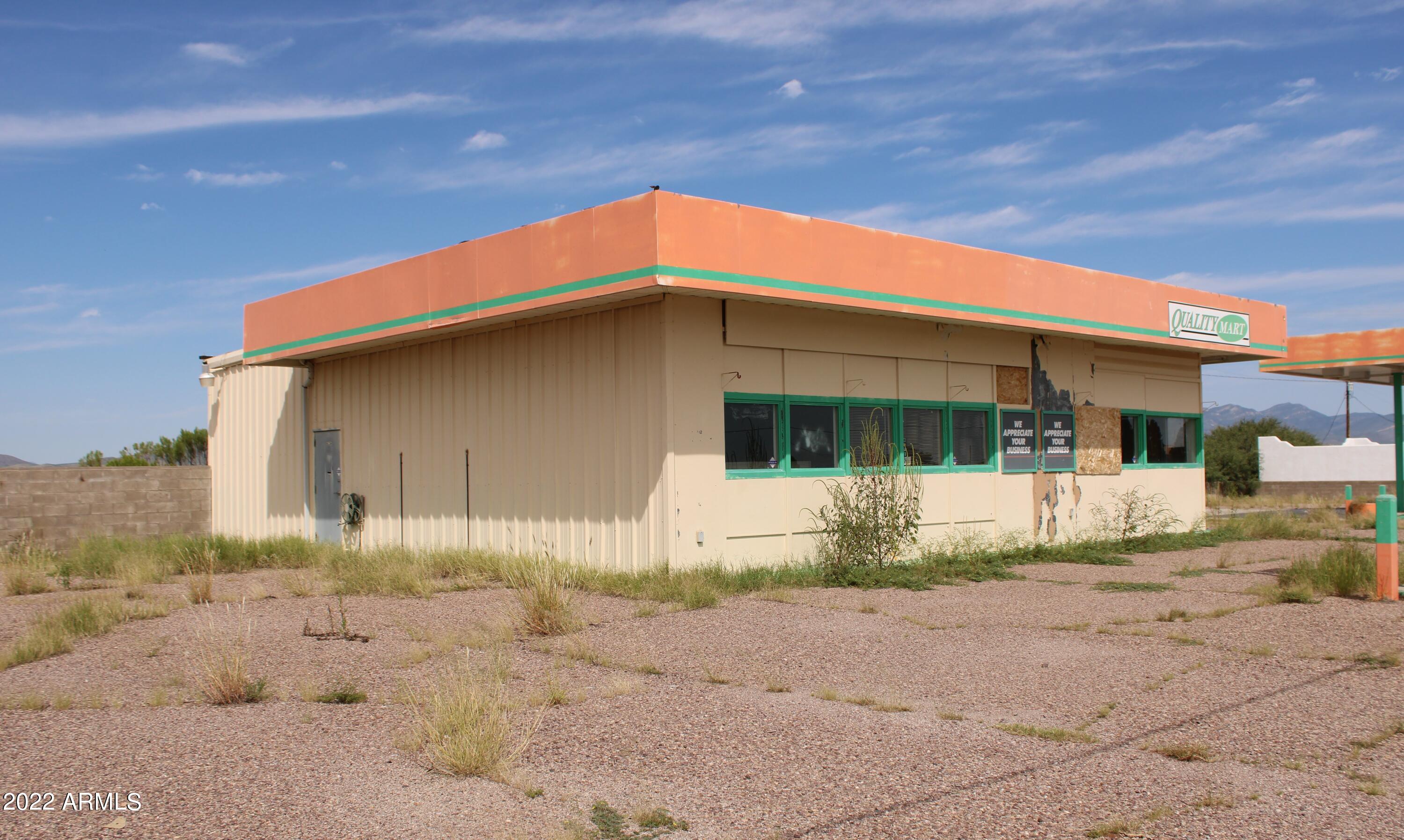 140 S Huachuca Boulevard Property Photo 1