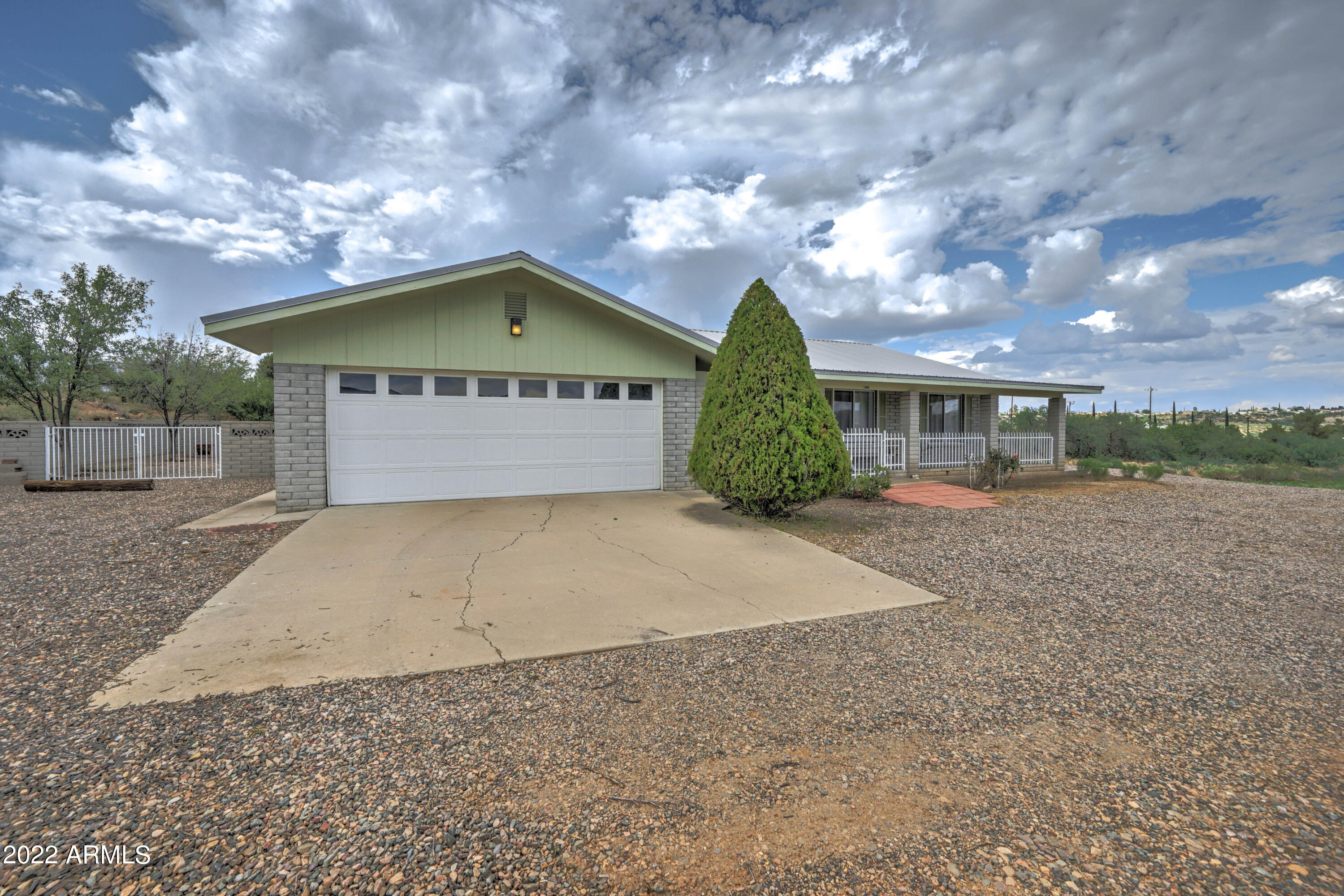 477 W Baseline Spur Property Photo 2