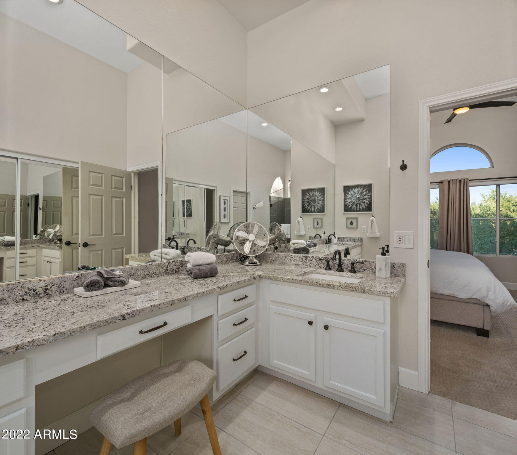 8245 E Bell Road Property Photo 17
