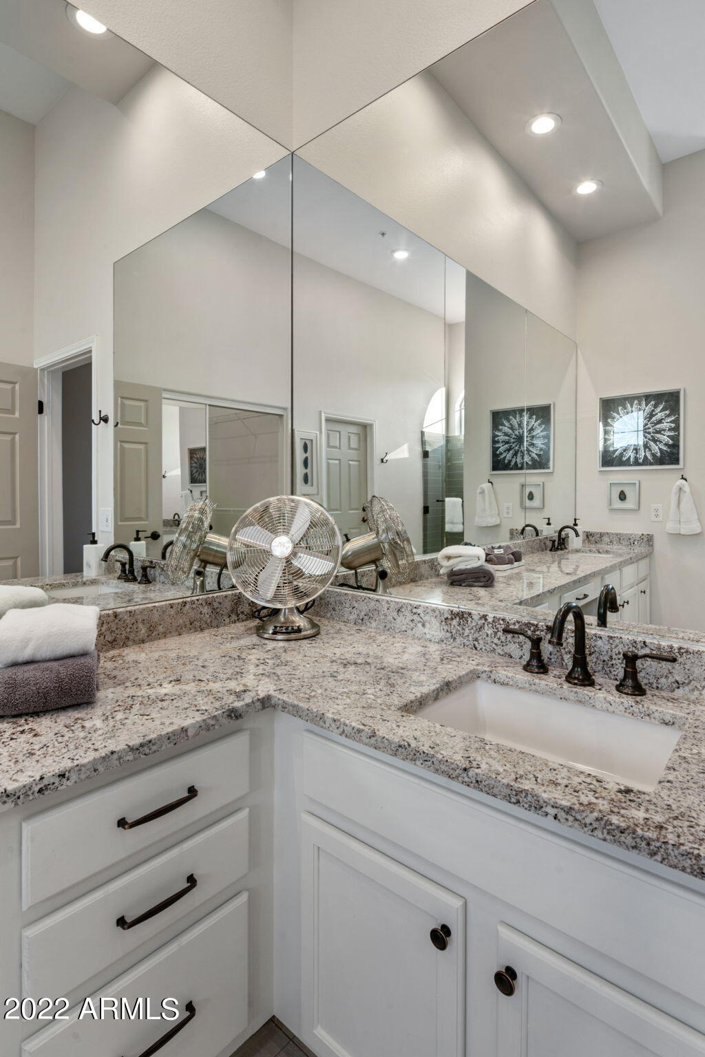 8245 E Bell Road Property Photo 18