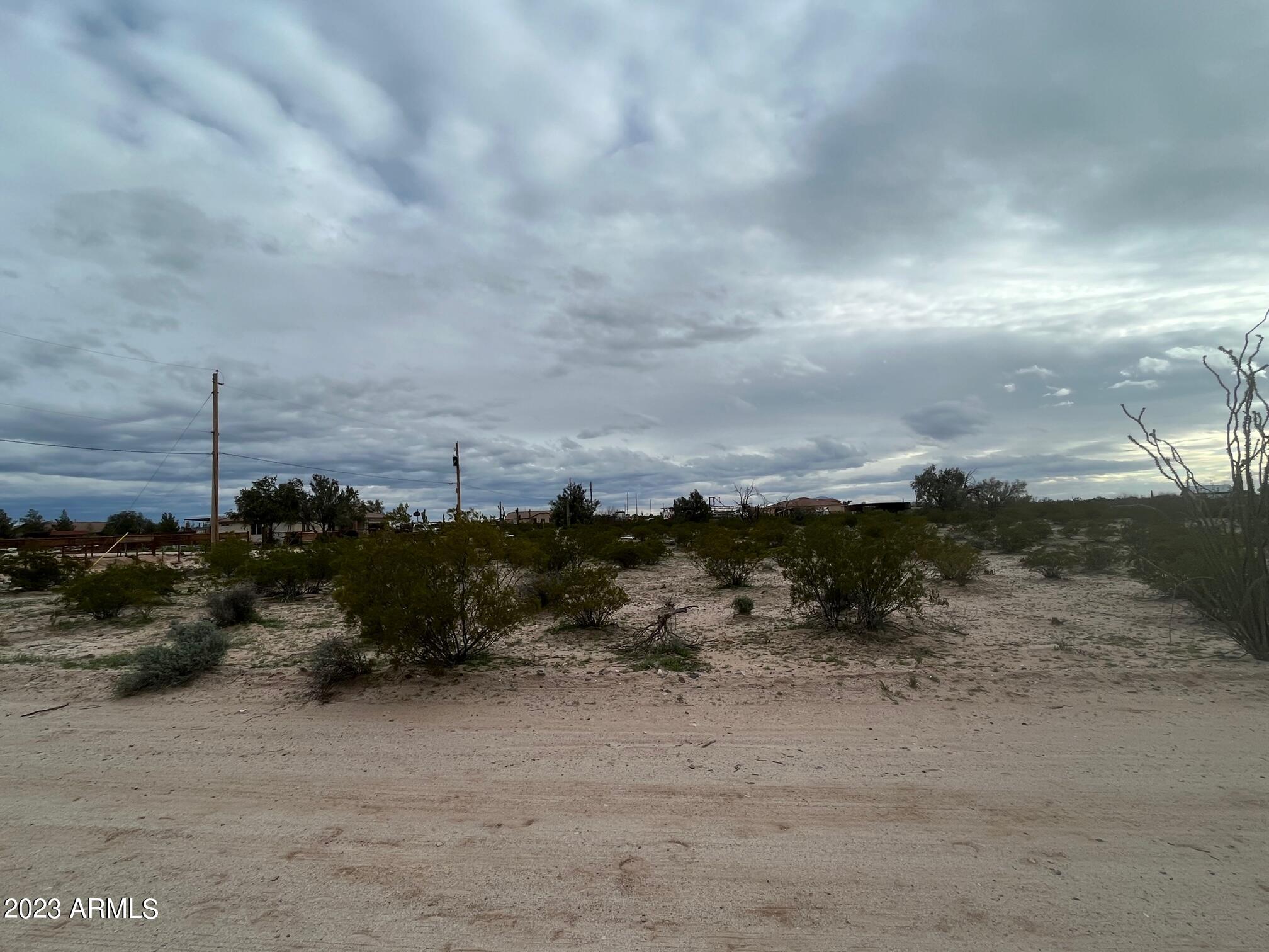 20893 E Dirt Road Property Photo