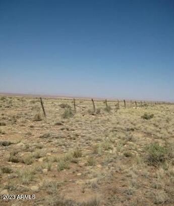 0000 N Meteor Crater Rd Street Property Photo 2