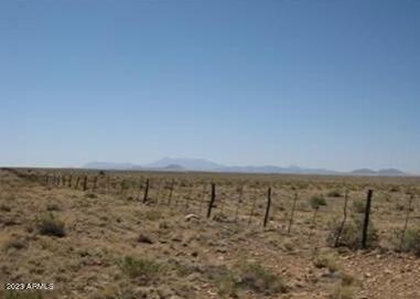0000 N Meteor Crater Rd Street Property Photo 3