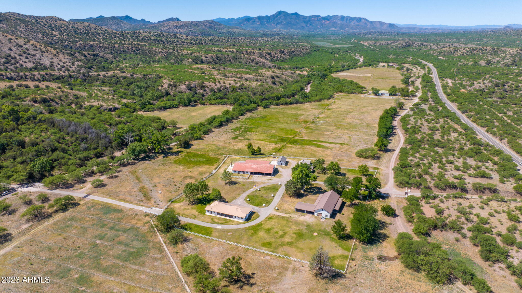 2671 Highway 82 Property Photo 2
