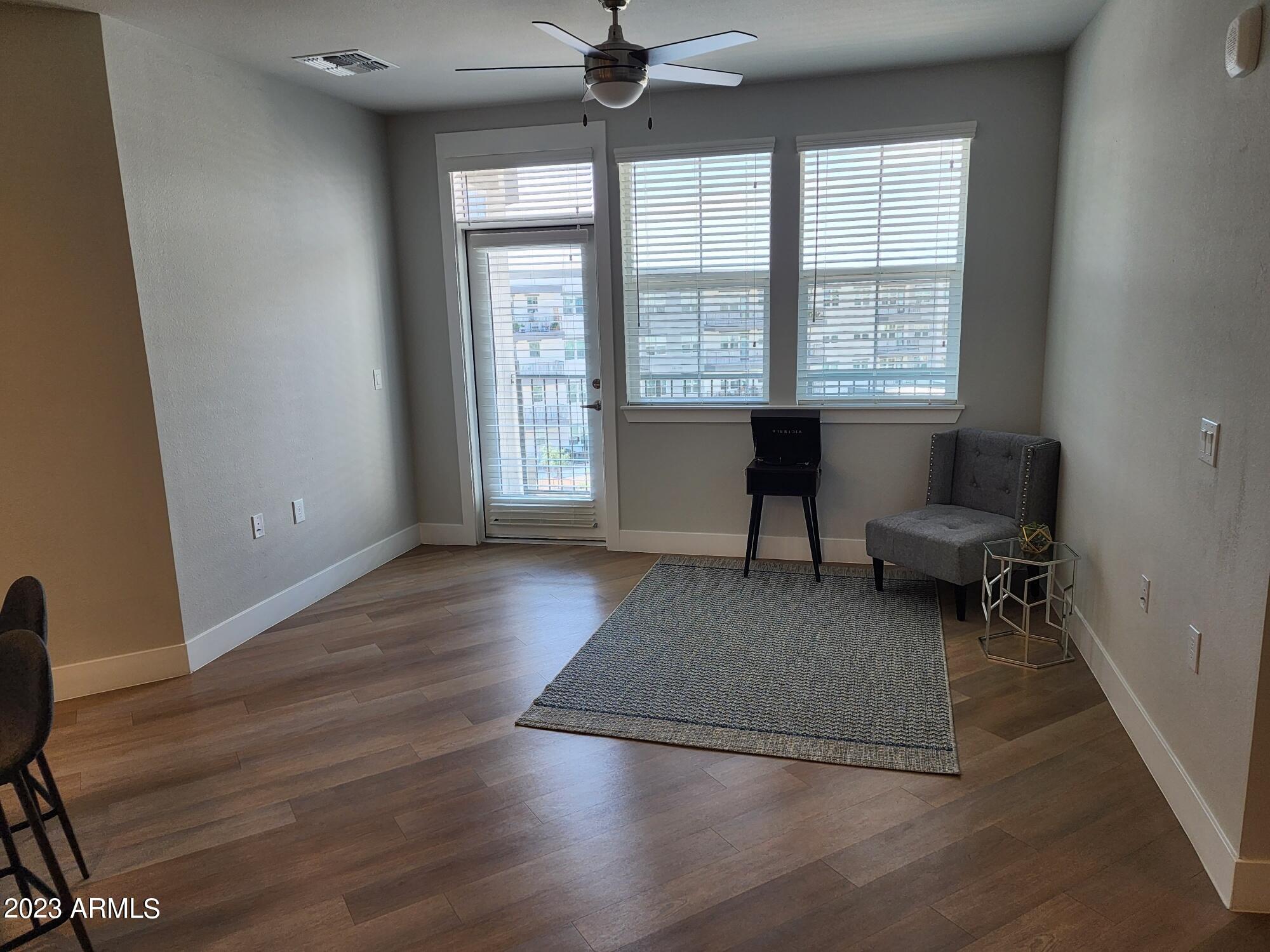 7460 N Zanjero Boulevard Property Photo 4