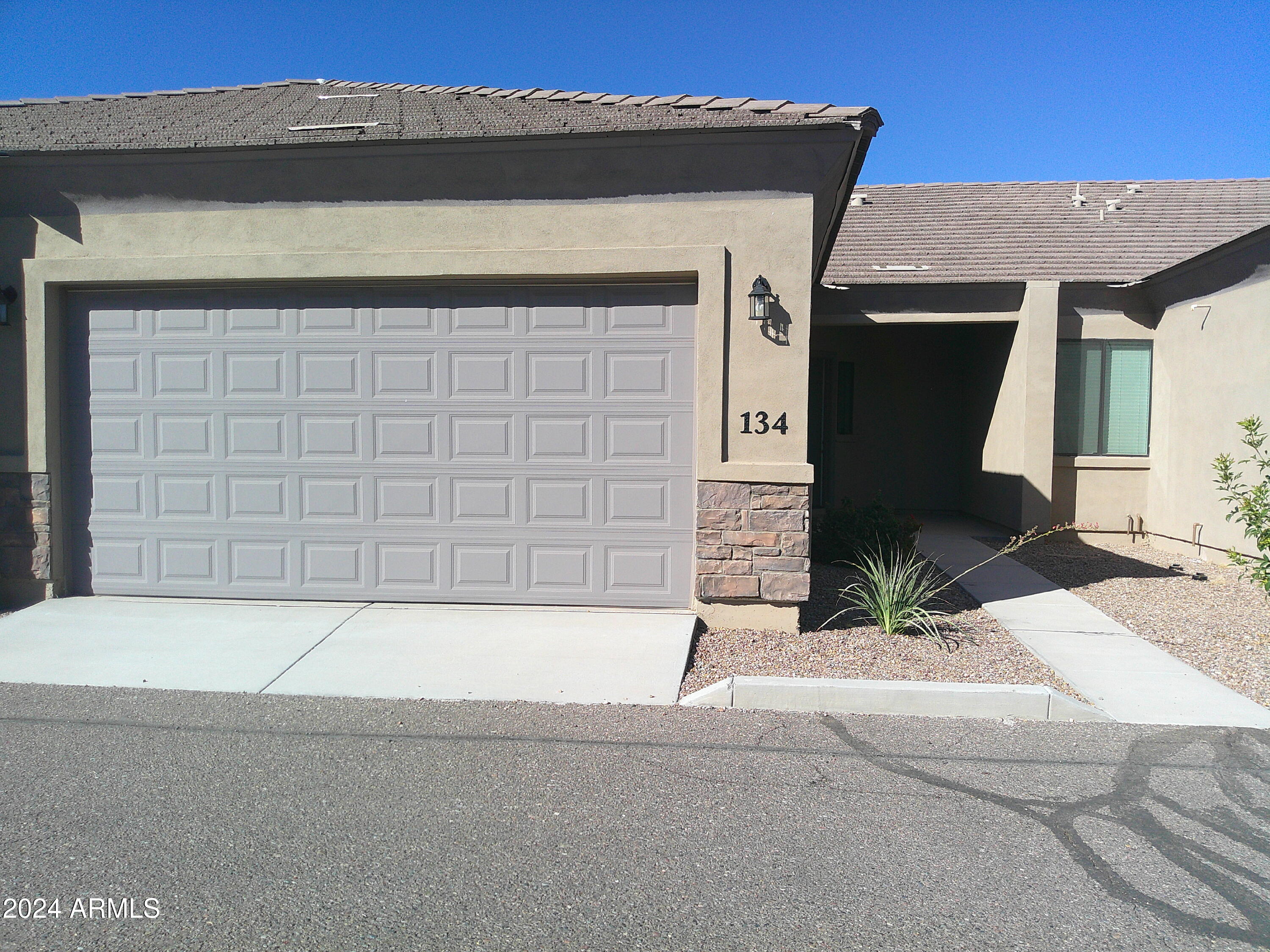 846 N Pueblo Drive Property Photo 1