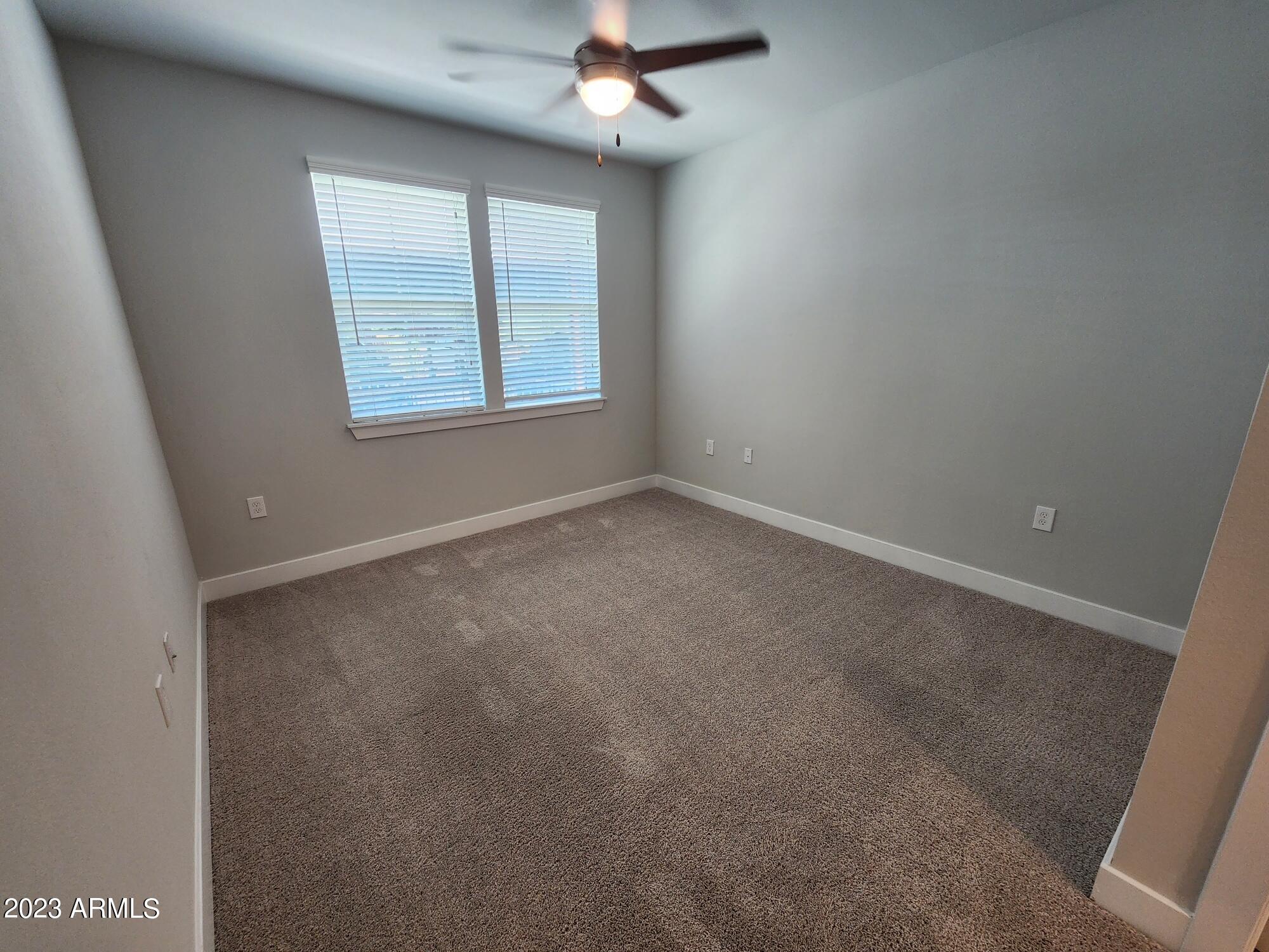 1375 N 145th Avenue Property Photo 5