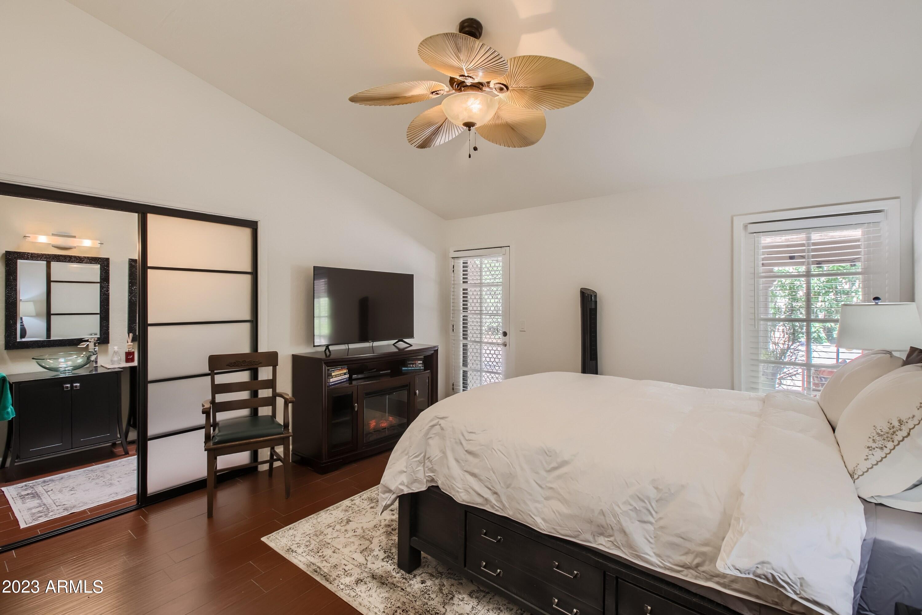 15816 E Kim Drive Property Photo 11
