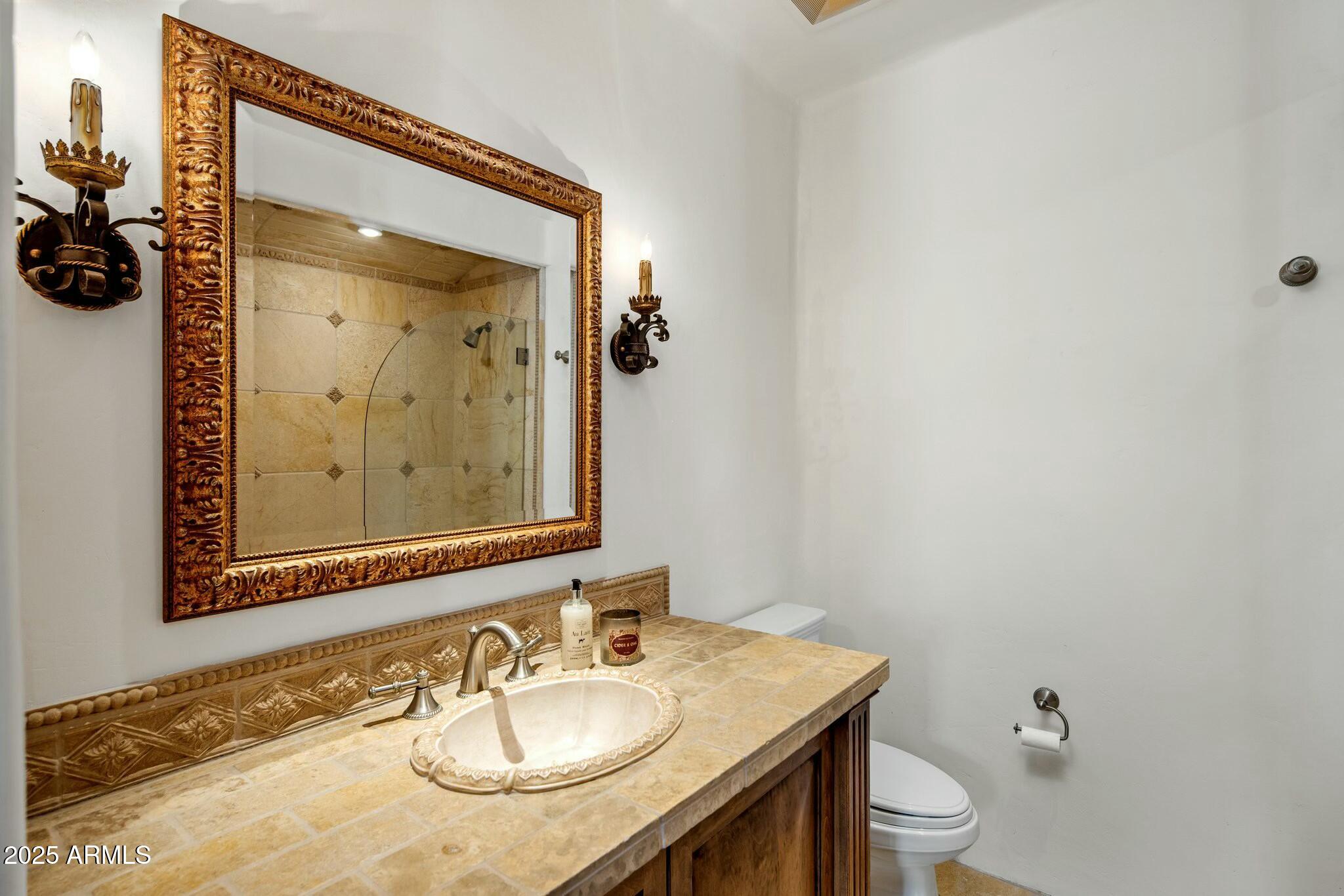 7533 N 70th Street Property Photo 55