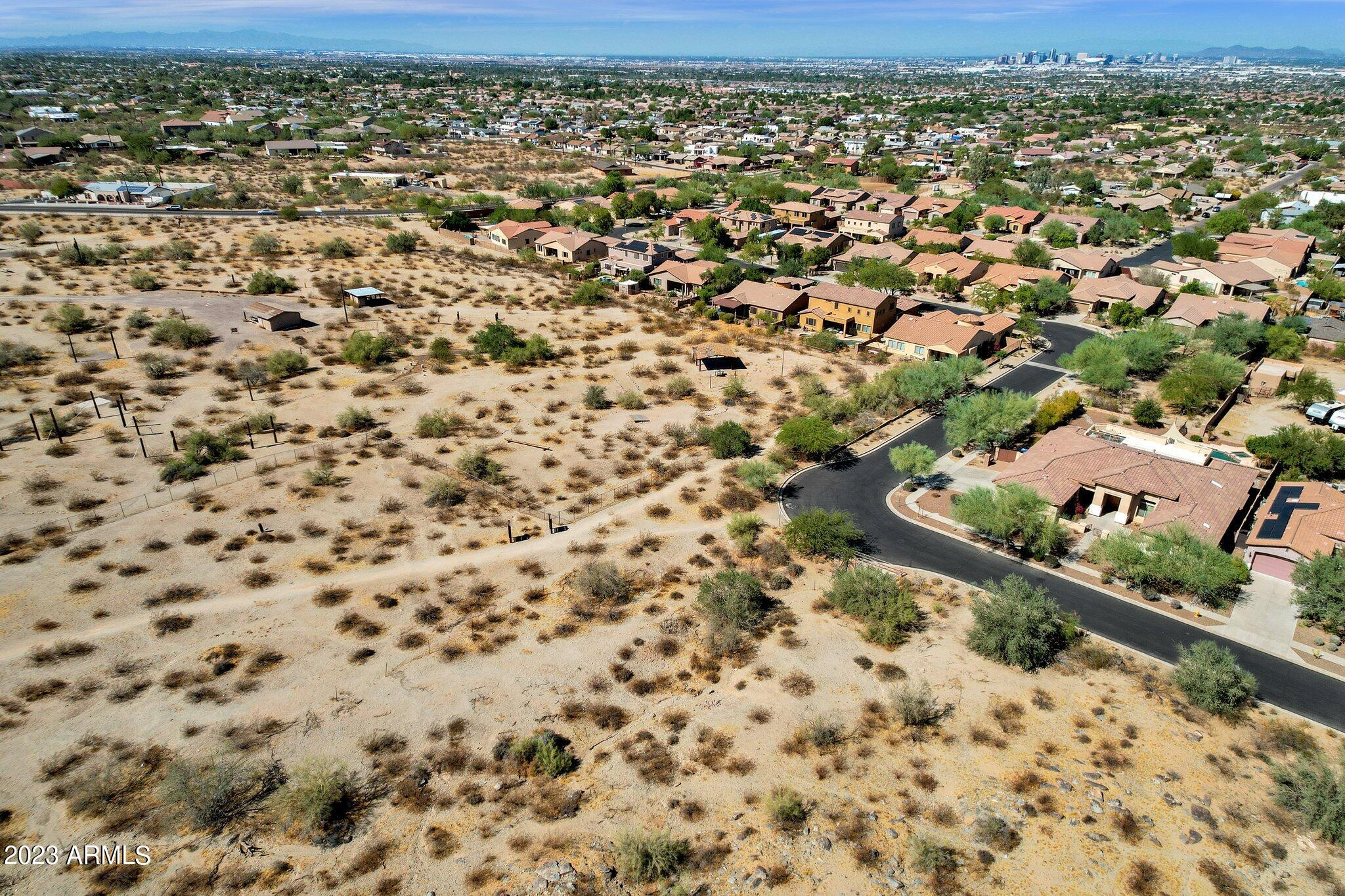 2105 E Beth Drive Property Photo 24