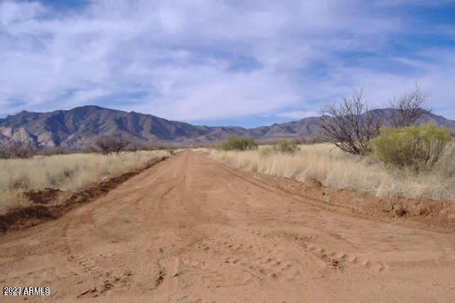 1180316 W Perry Street Property Photo 1