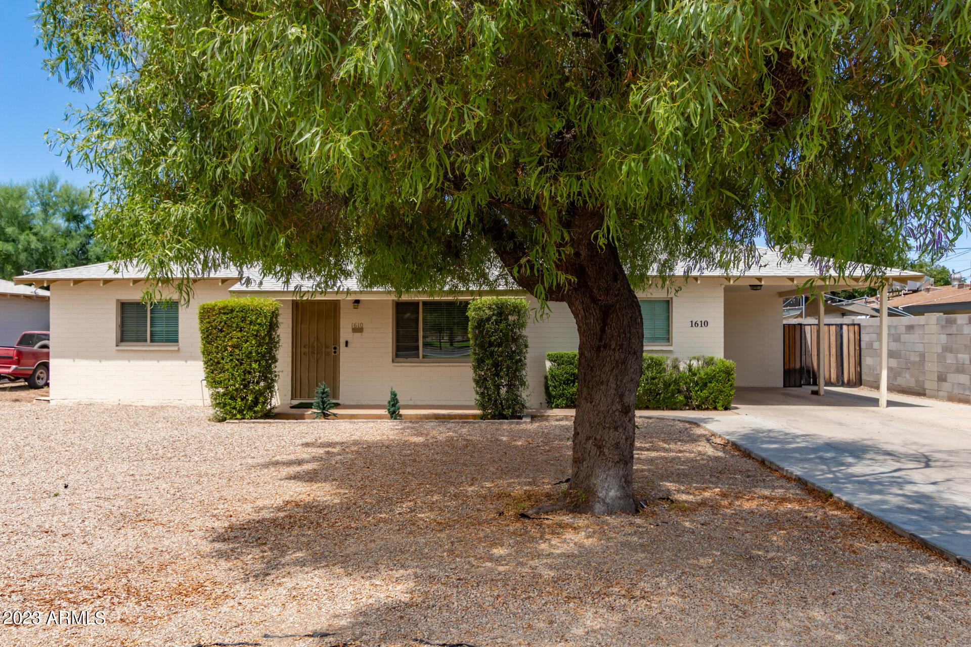 1610 S College Avenue Property Photo