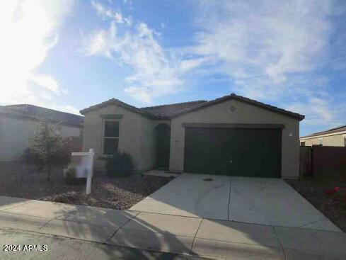 1069 W Elm Avenue Property Photo 1