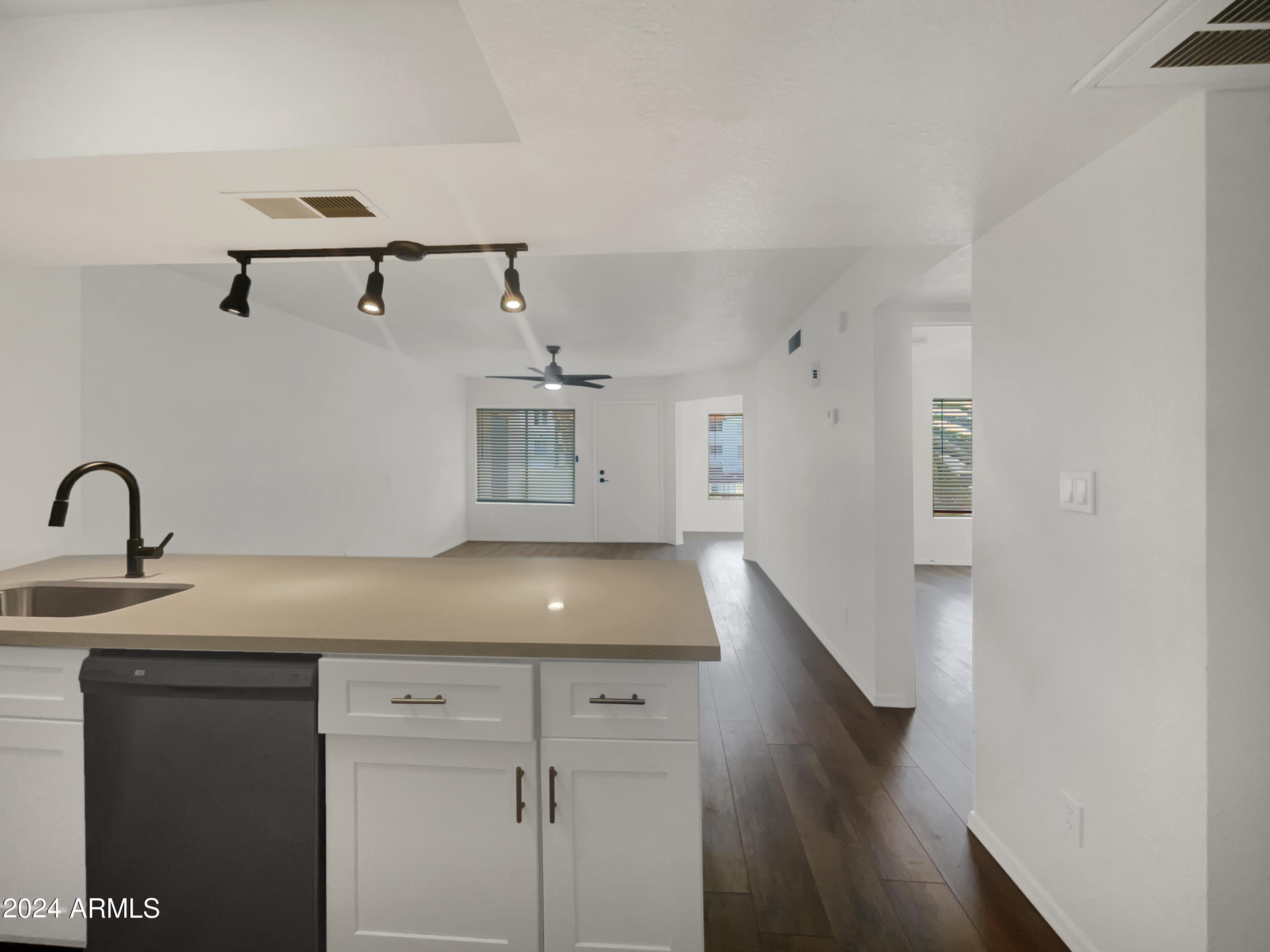 4730 W Northern Avenue Property Photo 8