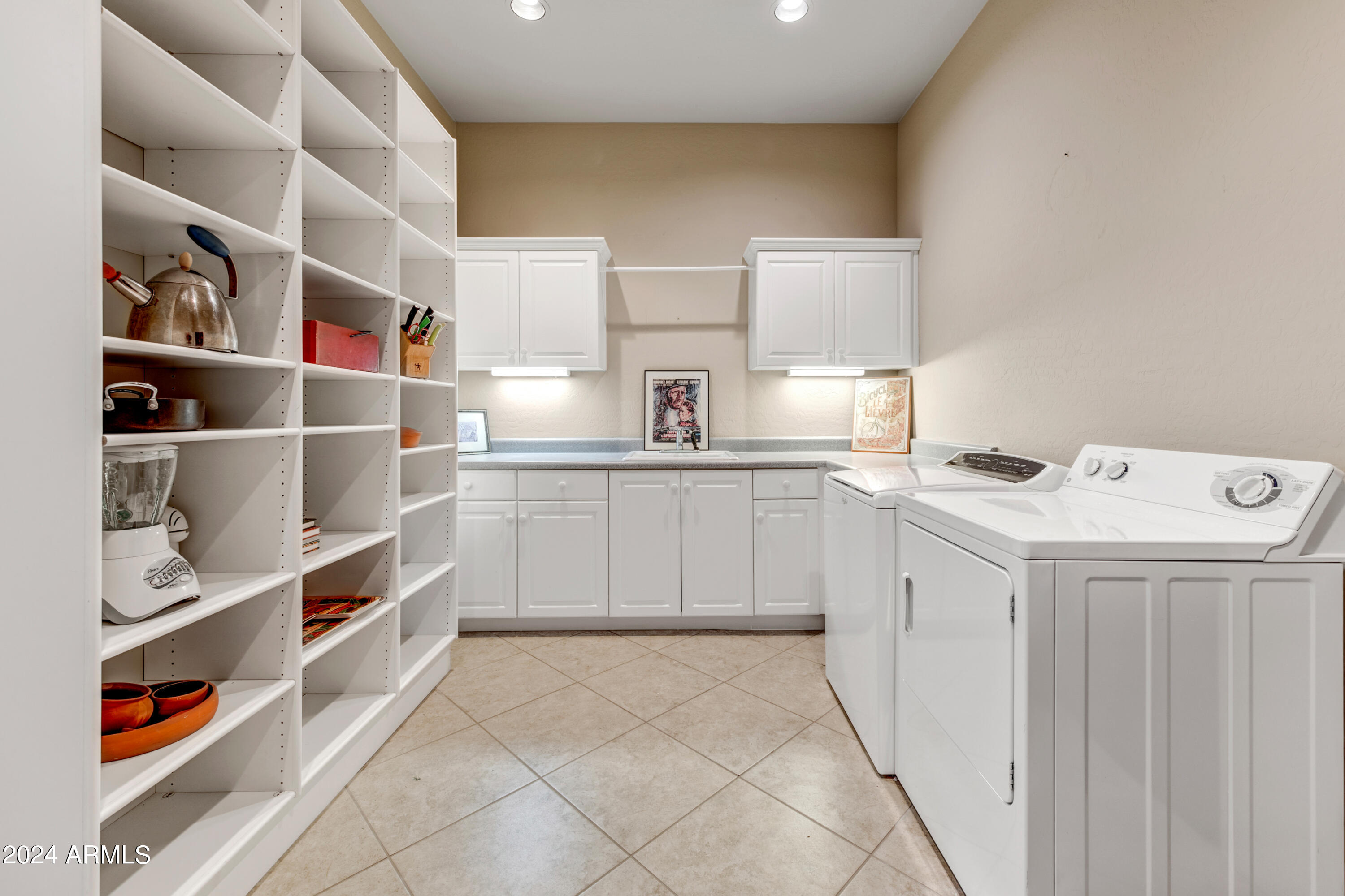 3105 S Amble Pass Property Photo 11