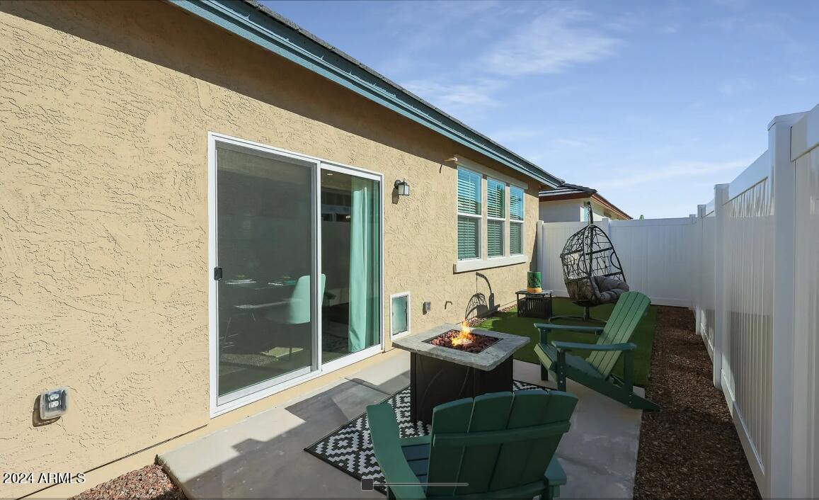 1050 S 173rd Avenue Property Photo 10