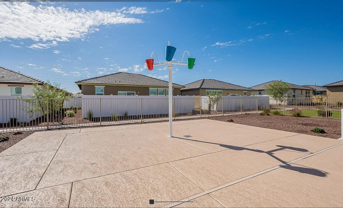 1050 S 173rd Avenue Property Photo 19