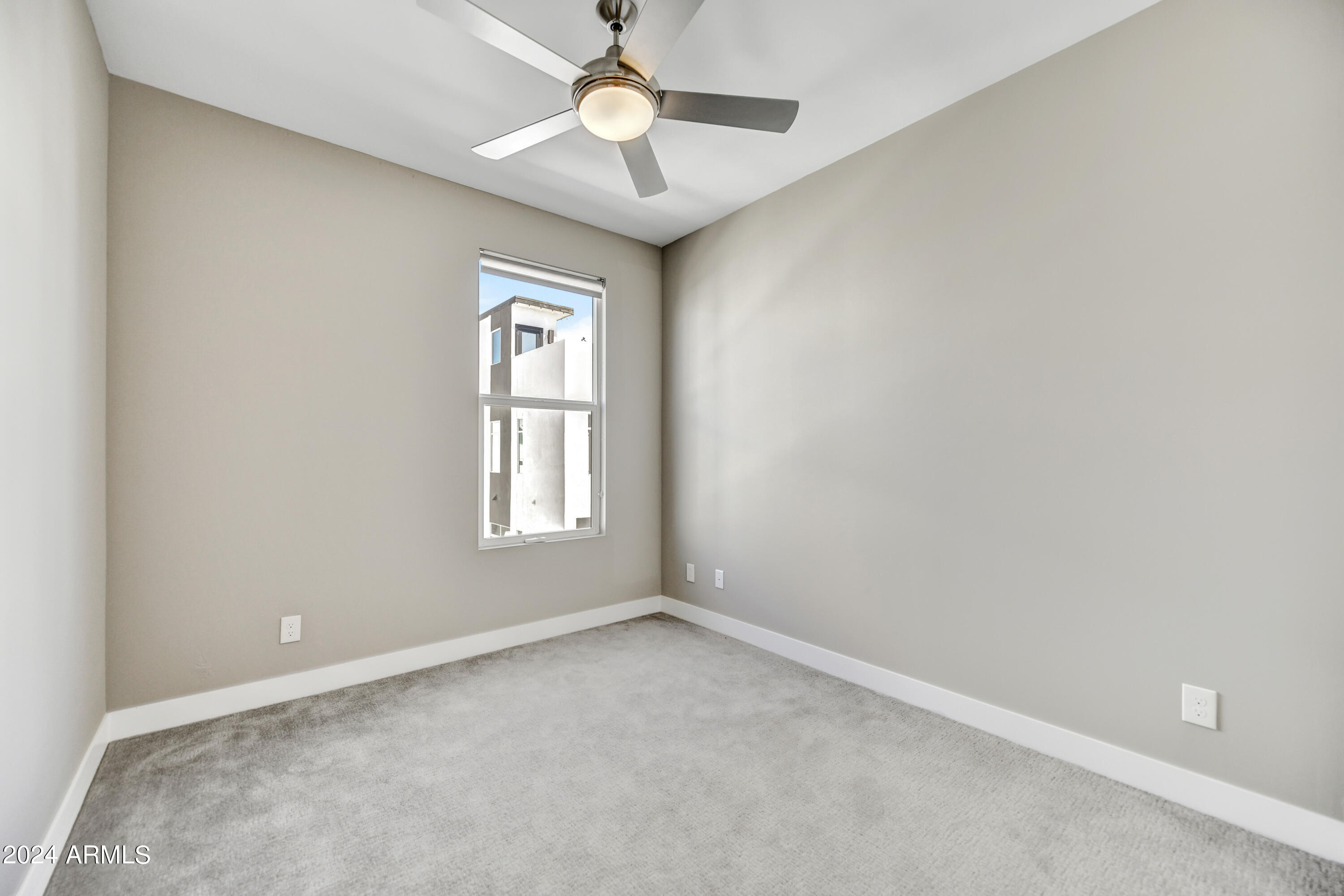 1717 E Morten Avenue Property Photo 38