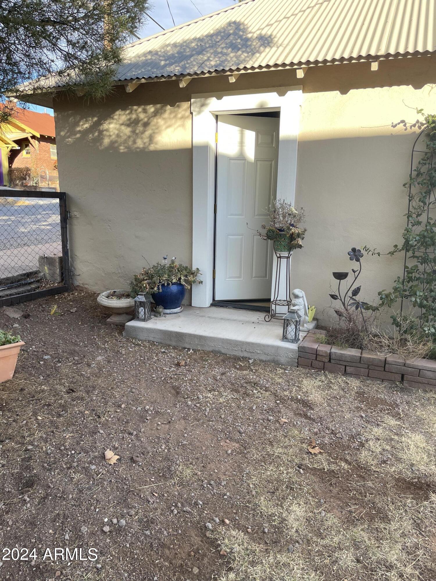 312 E Vista Street Property Photo 43
