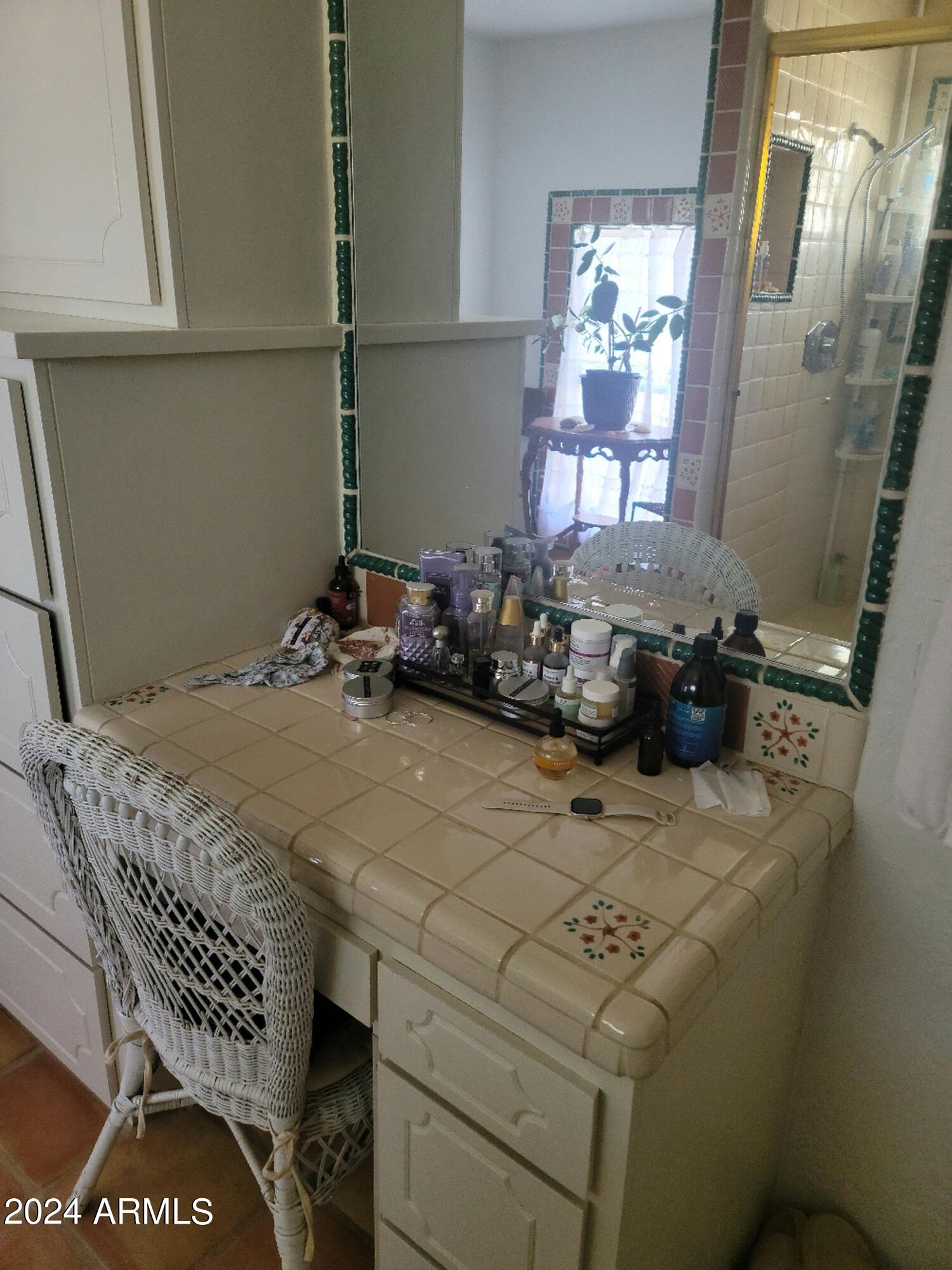 23224 W Hilton Avenue Property Photo 10