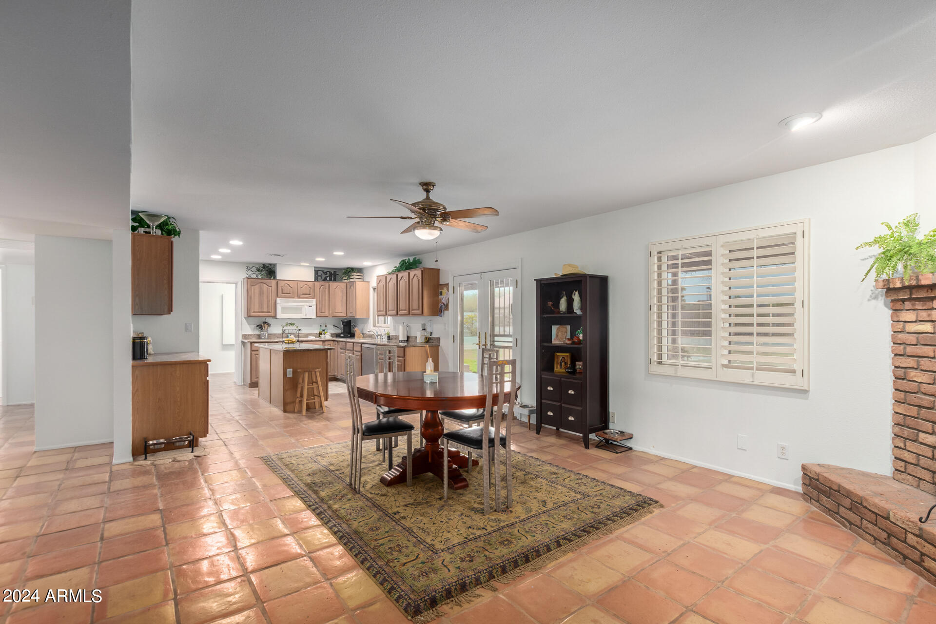 23224 W Hilton Avenue Property Photo 14