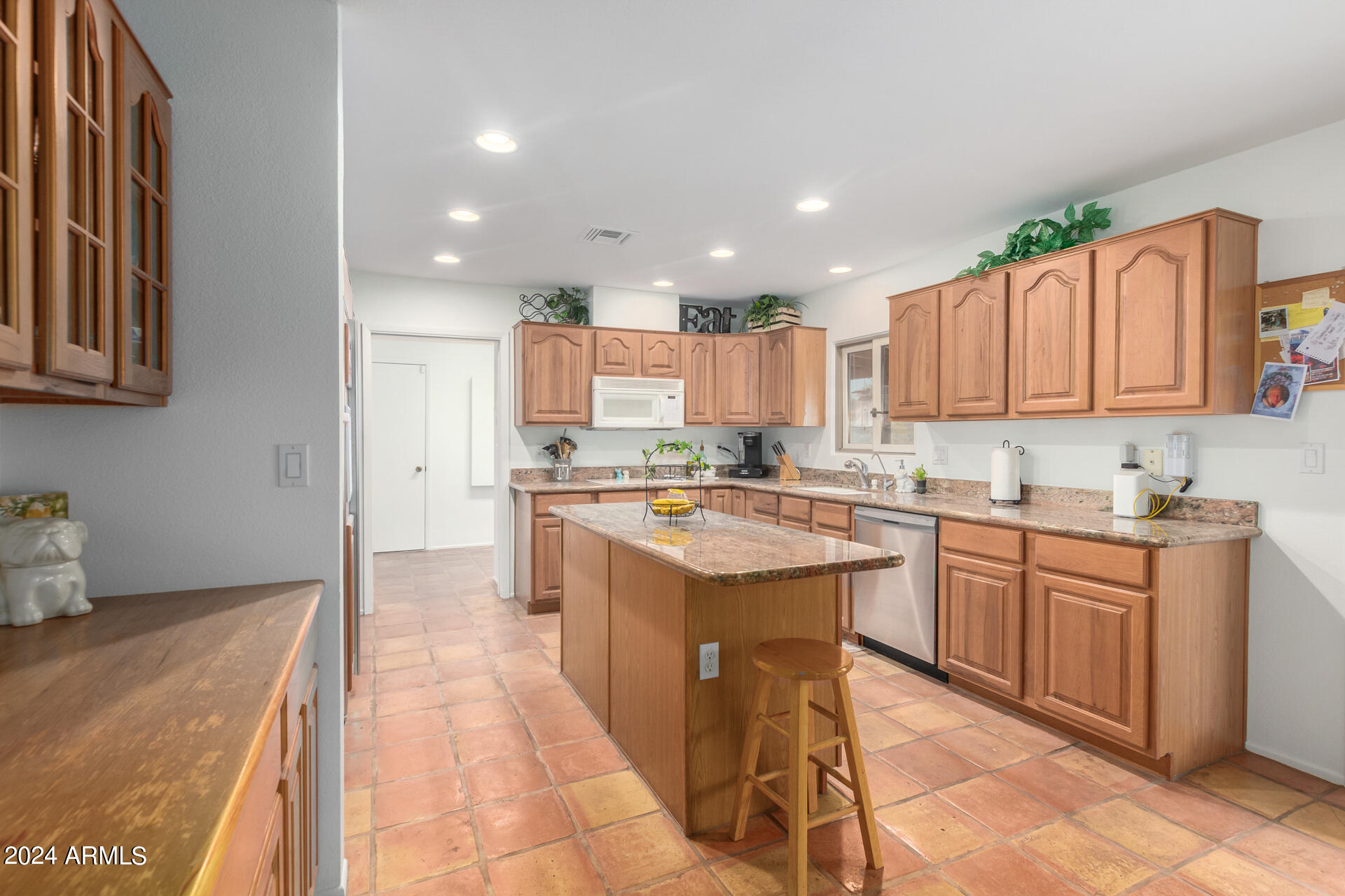 23224 W Hilton Avenue Property Photo 18