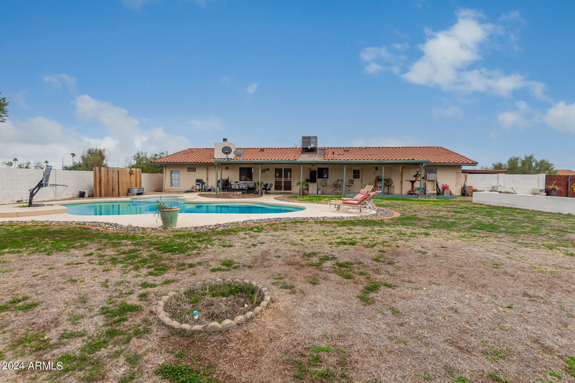 23224 W Hilton Avenue Property Photo 42