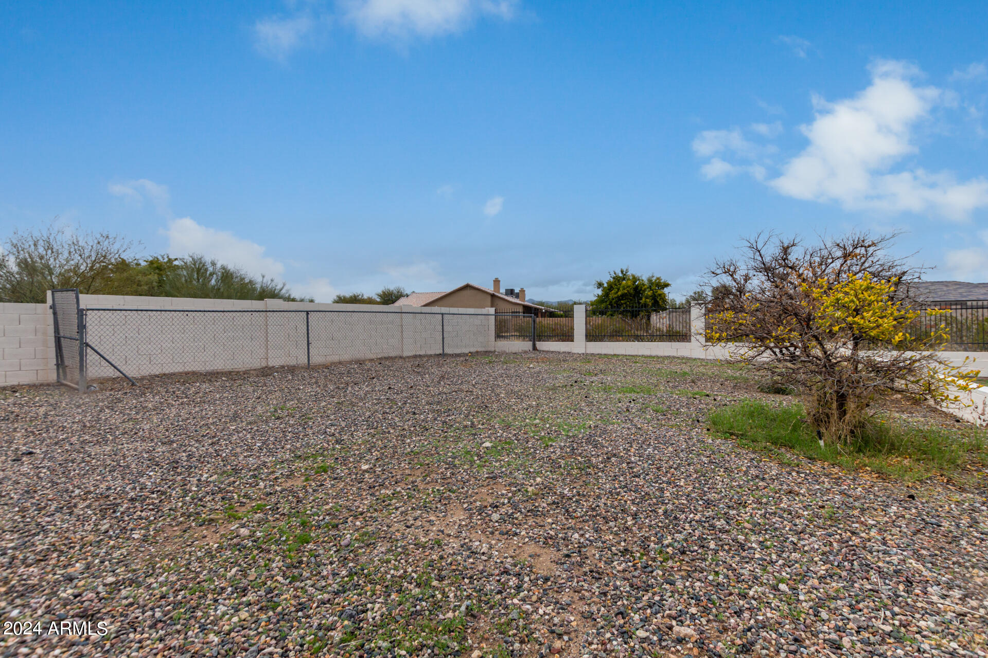 23224 W Hilton Avenue Property Photo 44