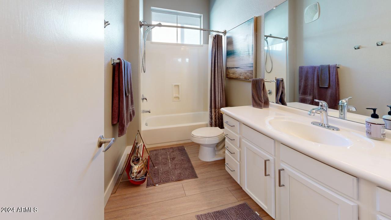 6745 N 93rd Avenue Property Photo 11