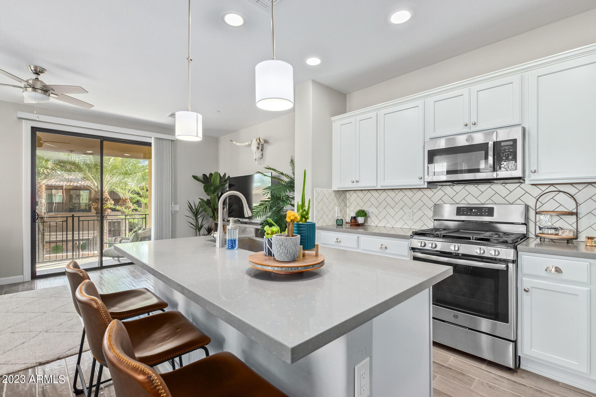 4777 S Fulton Ranch Boulevard Property Photo 11