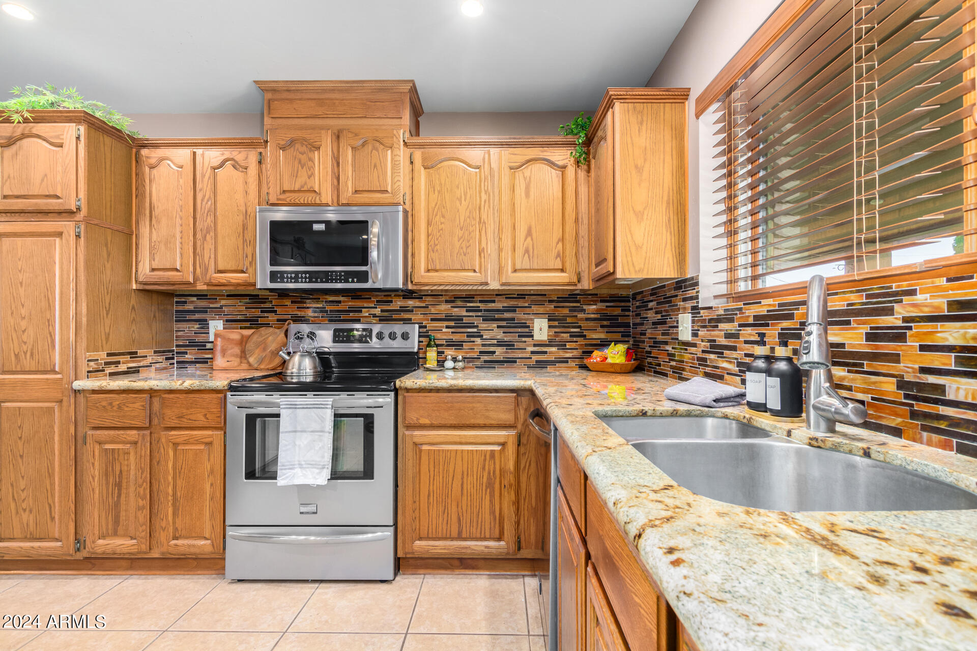 9972 E Del Monte Avenue Property Photo 12