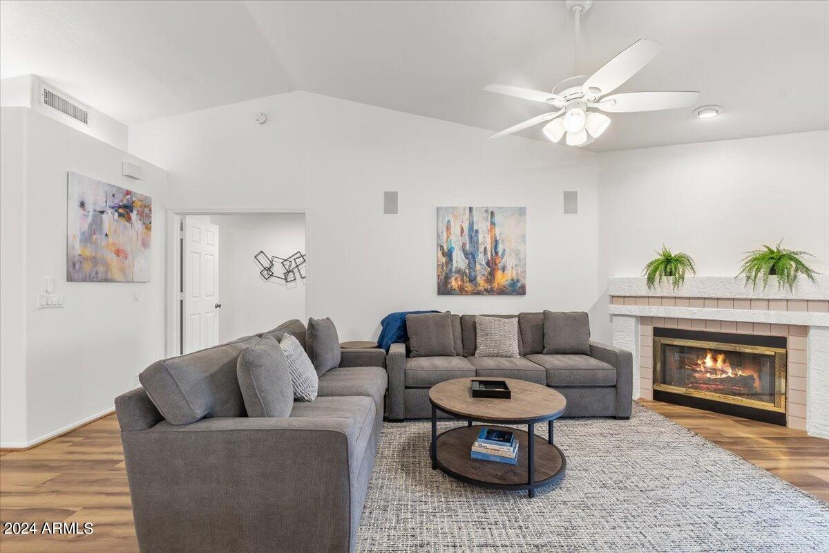 8818 W Piute Avenue Property Photo 7