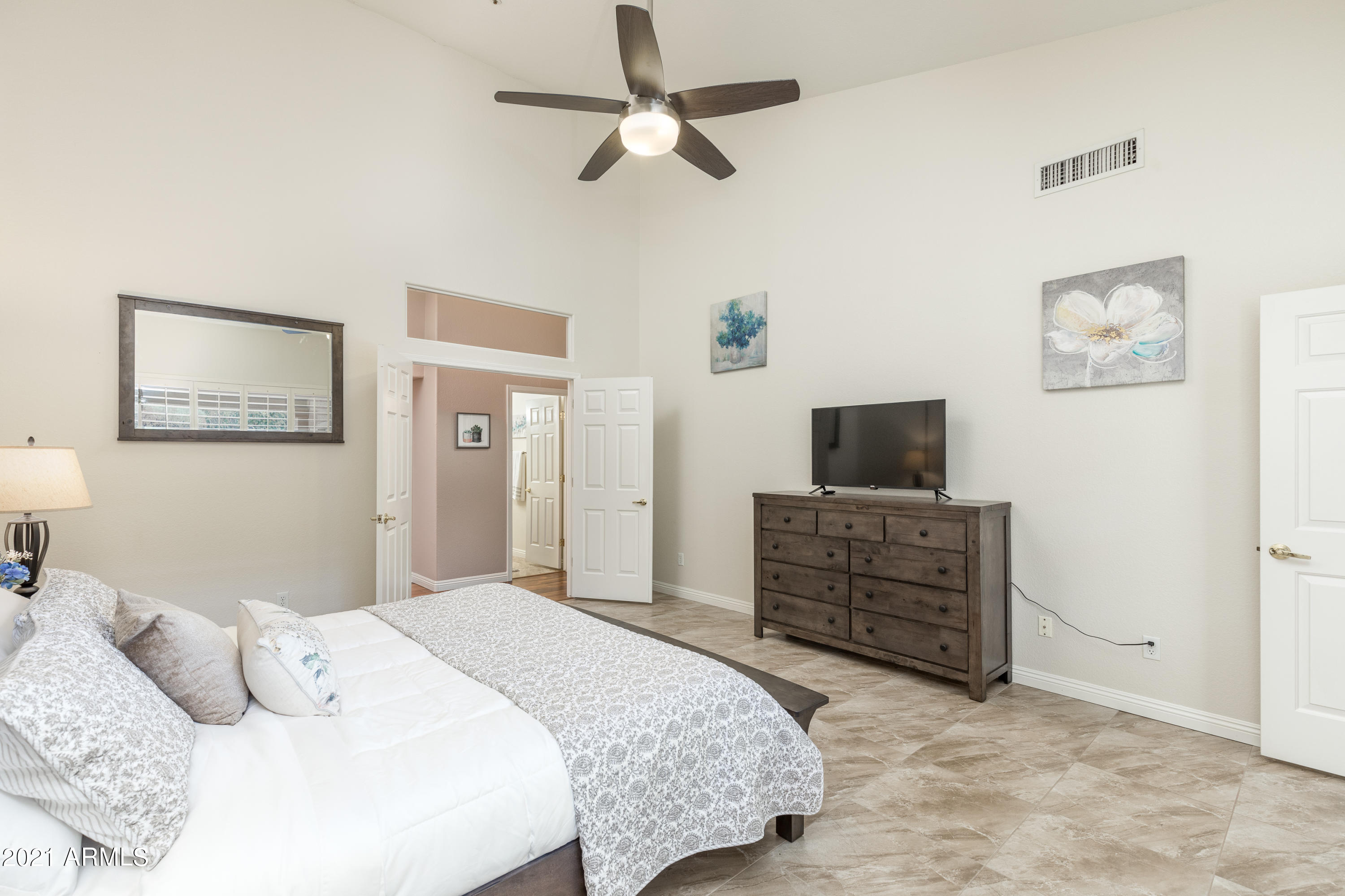 11160 E Greythorn Drive Property Photo 15