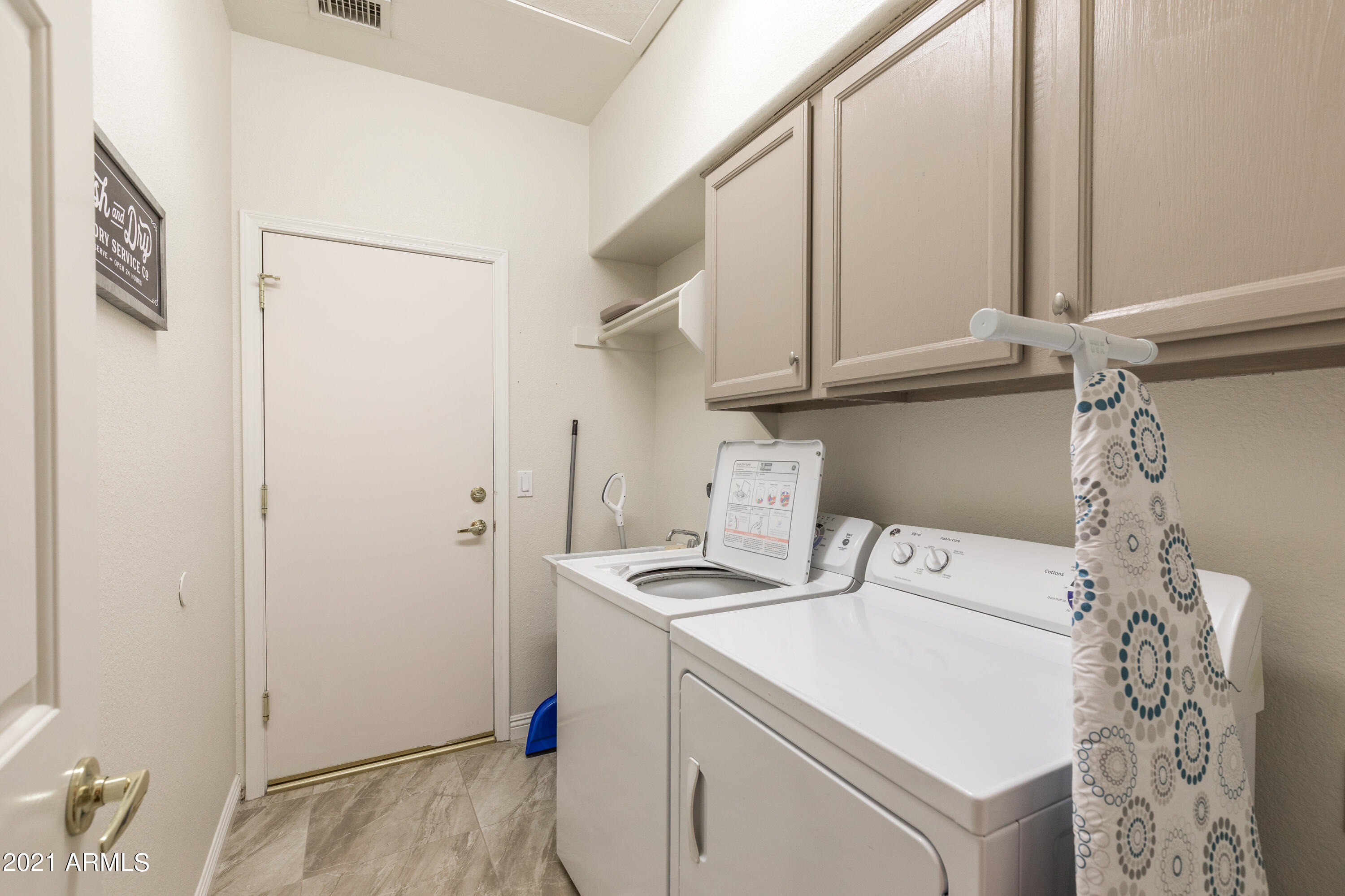 11160 E Greythorn Drive Property Photo 25
