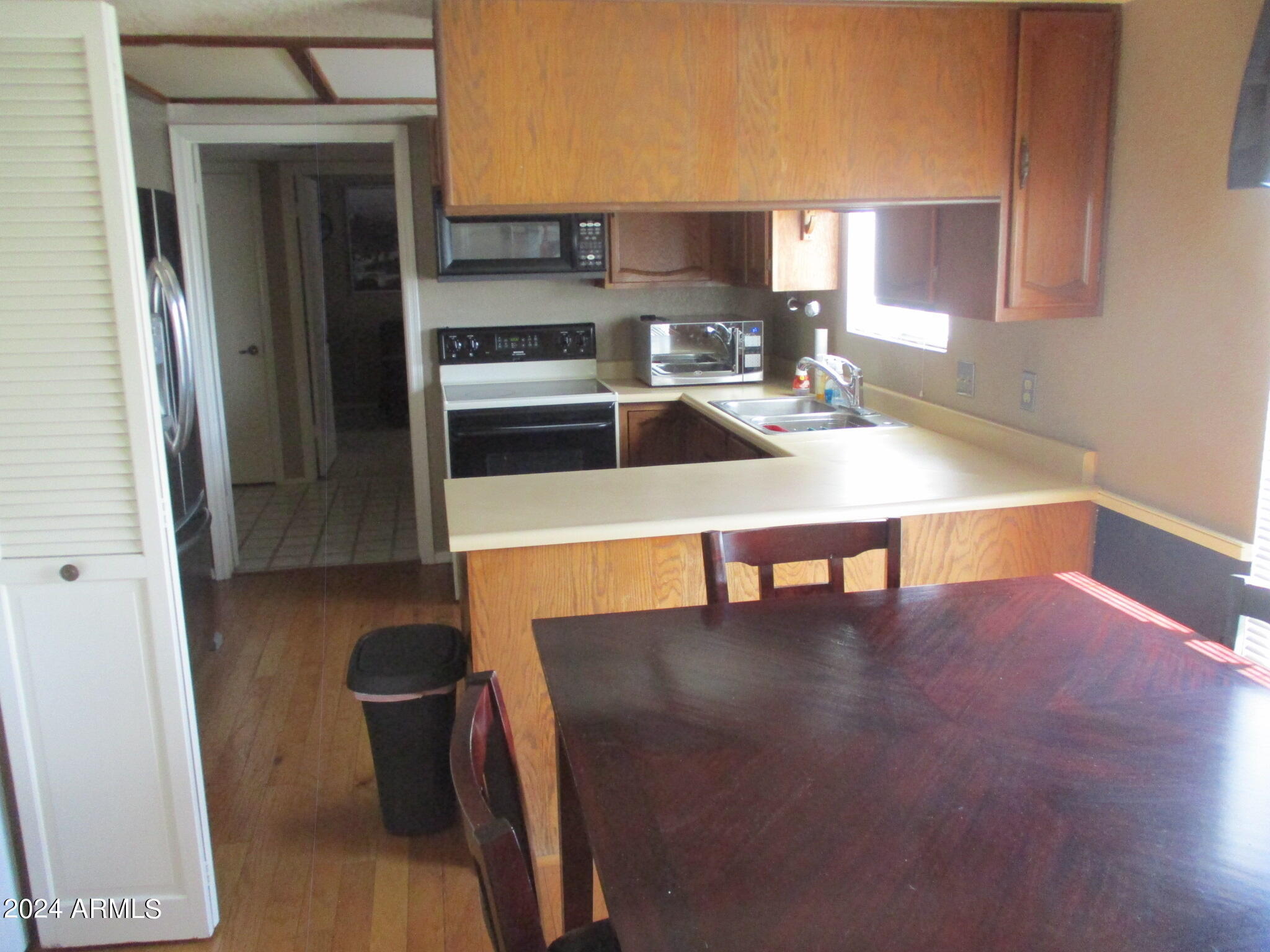 8202 N 21st Drive Property Photo 6