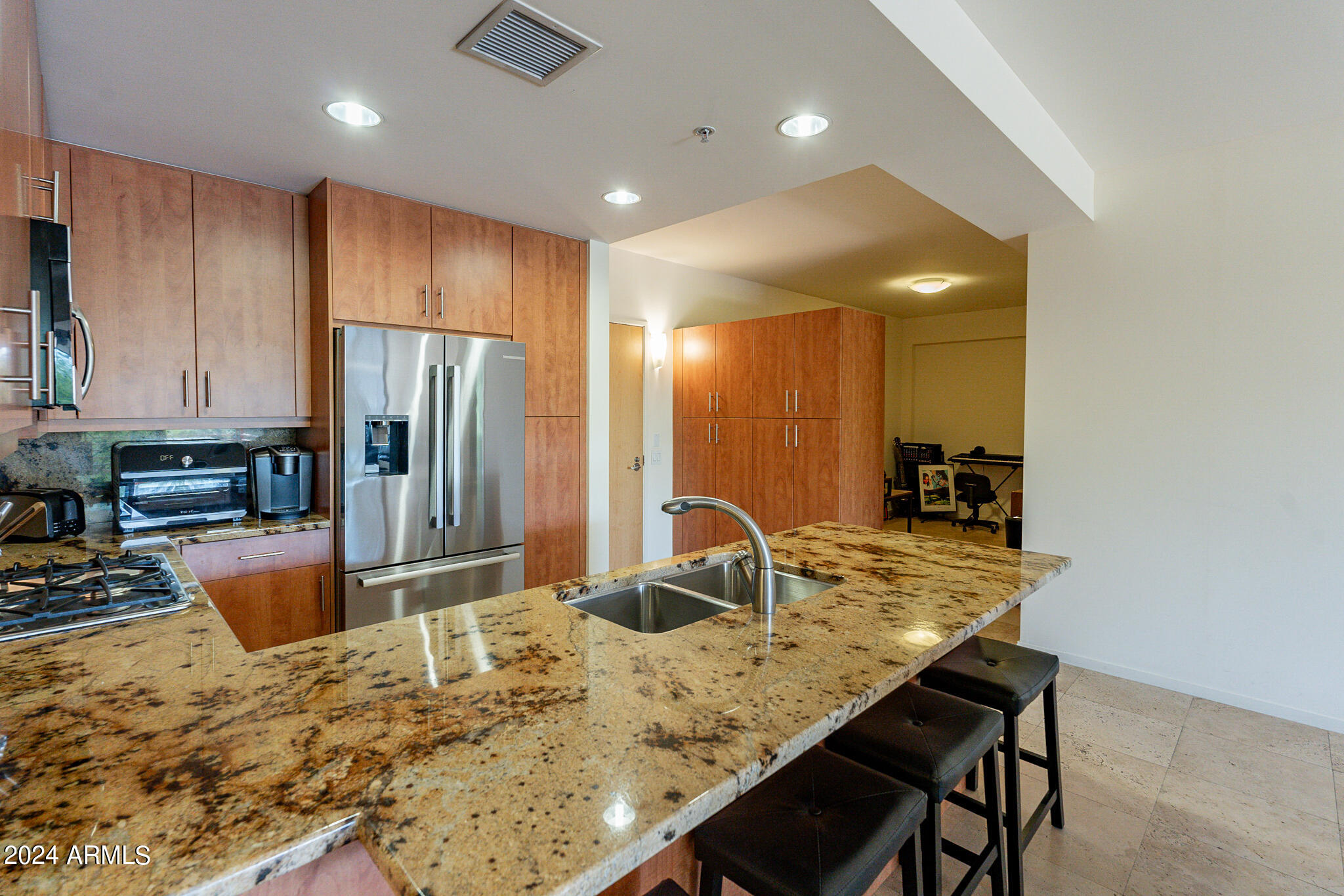 7131 E Rancho Vista Drive Property Photo 9
