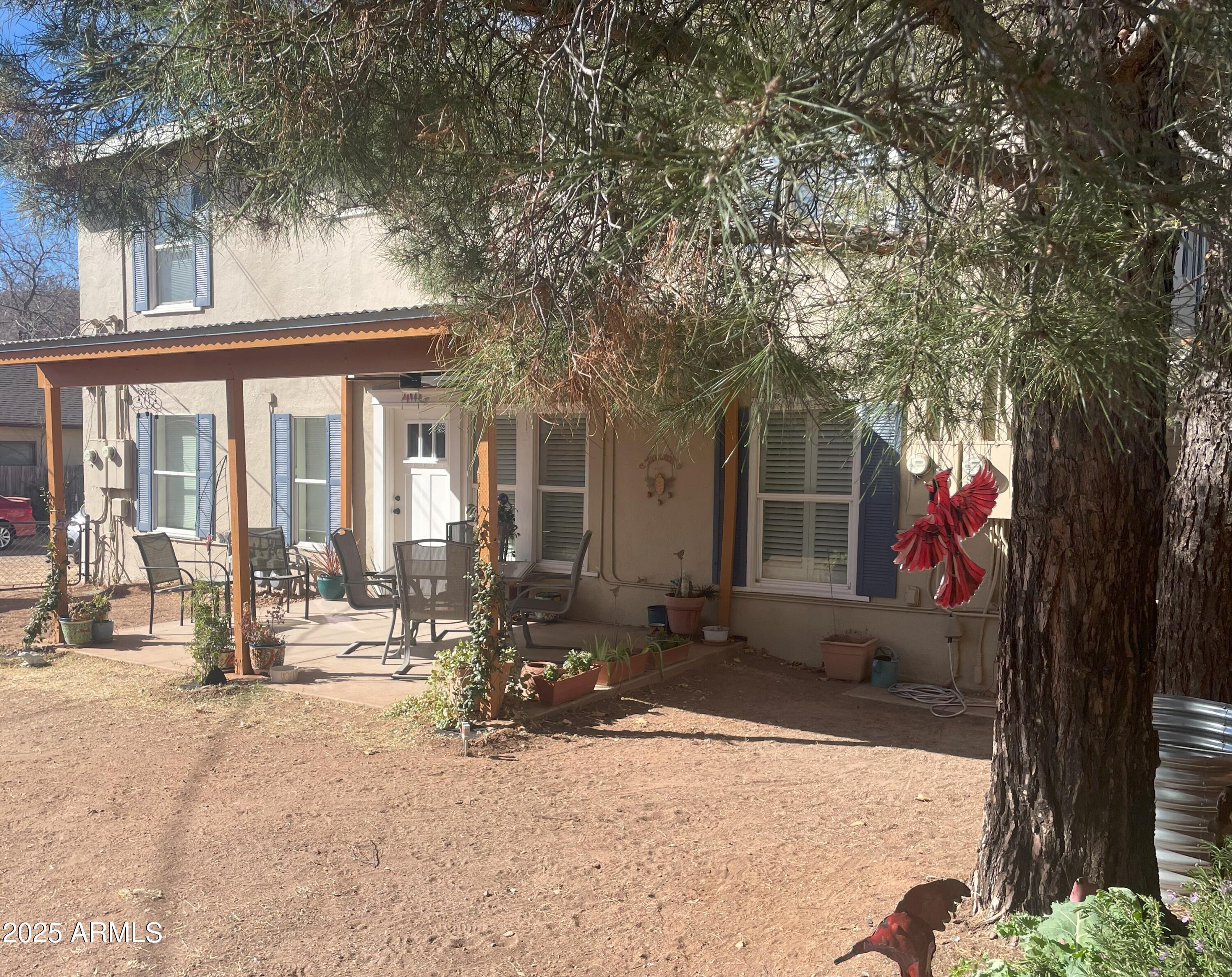 312 E Vista Street Property Photo 1