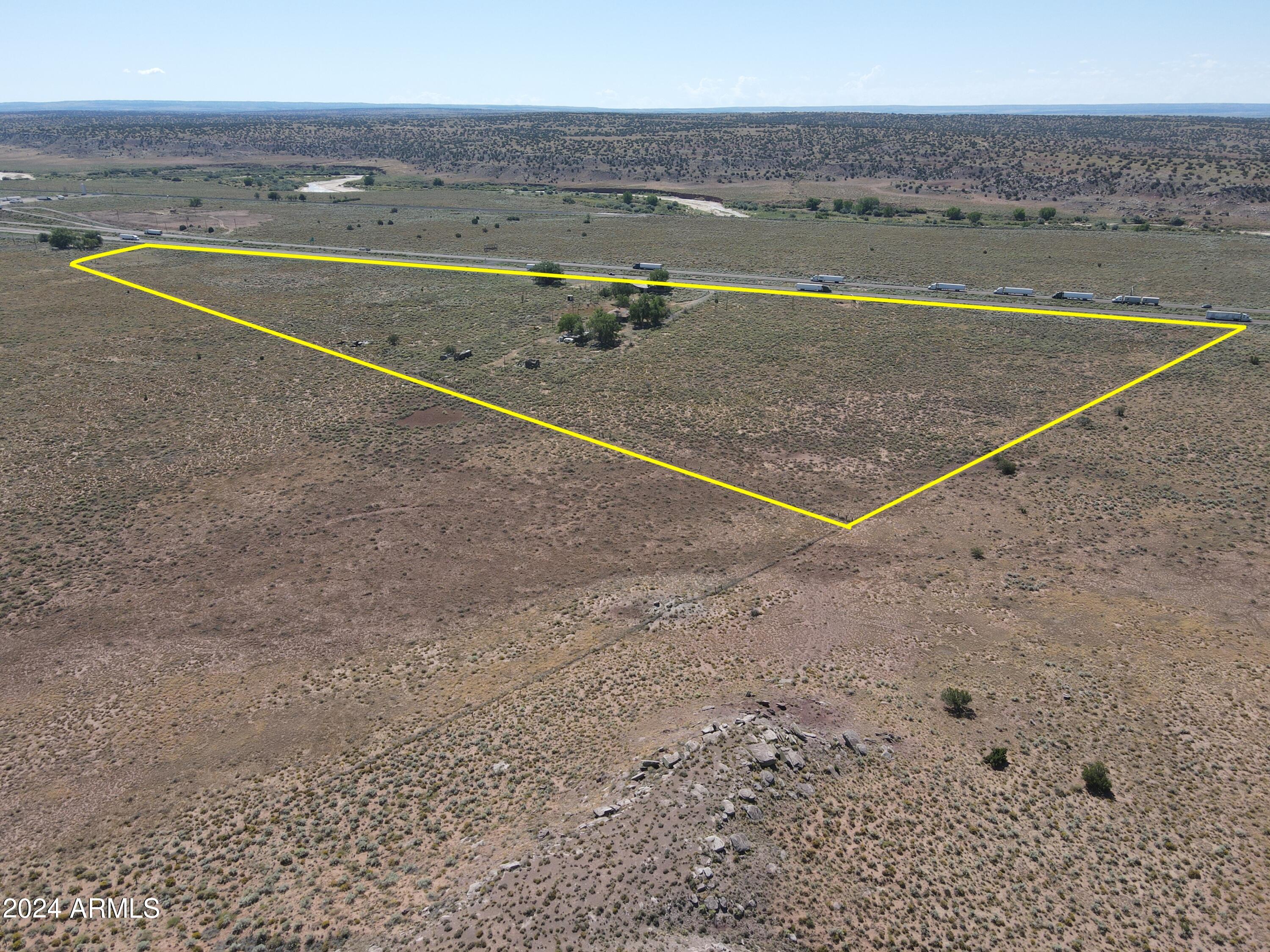 33287 W I-40 Frontage Road Property Photo
