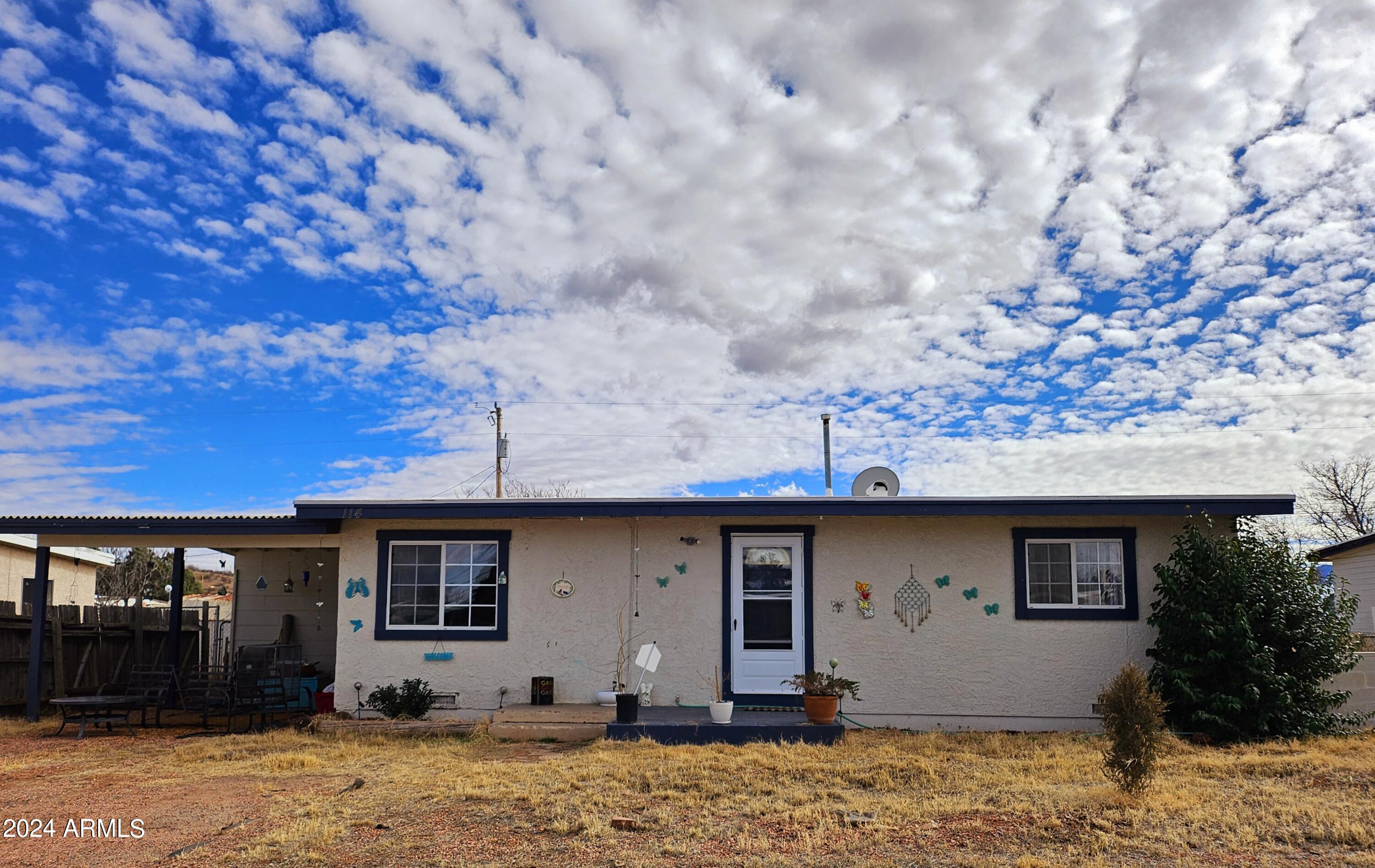114 E Yuma Street Property Photo 1