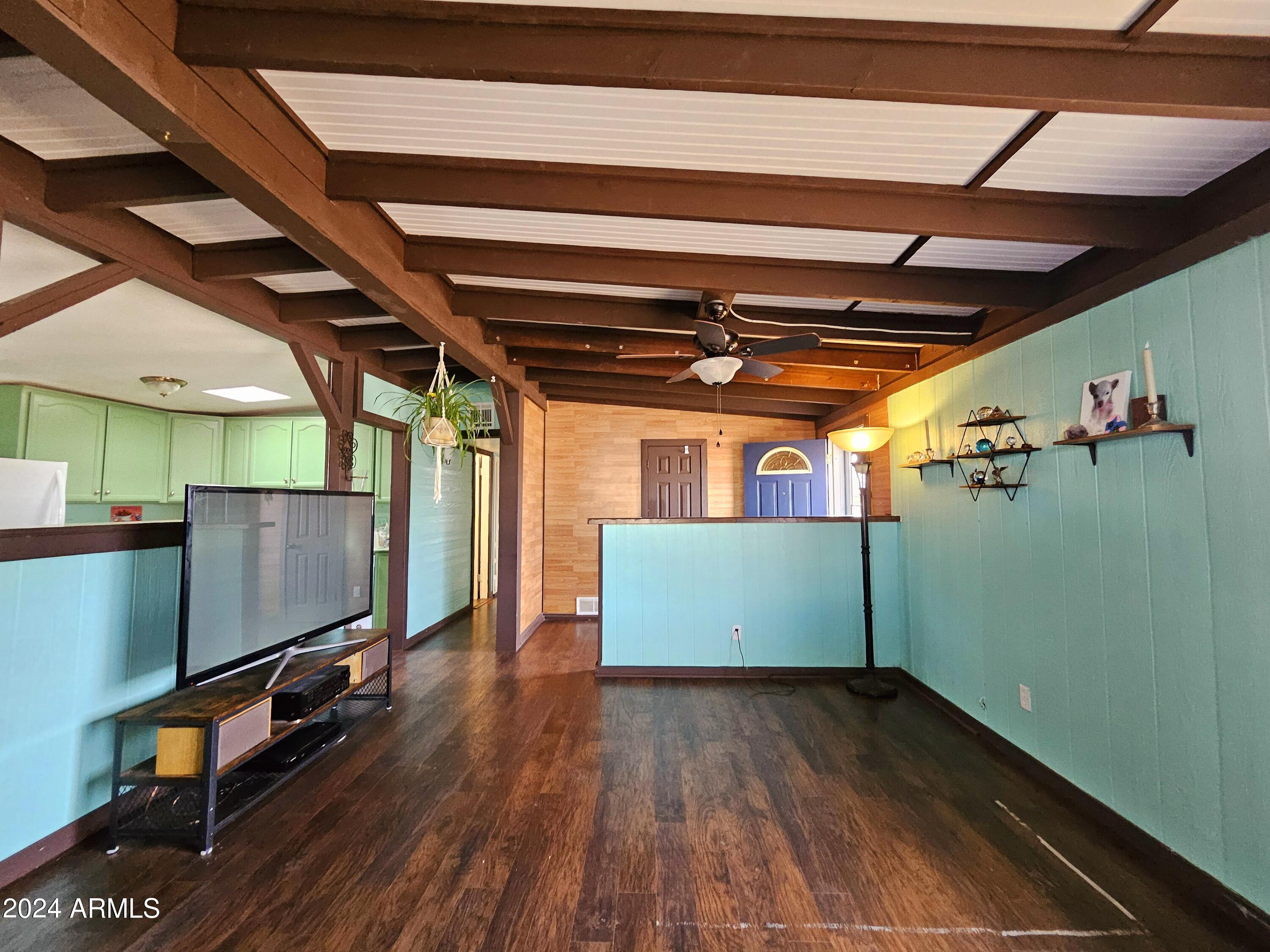 114 E Yuma Street Property Photo 3