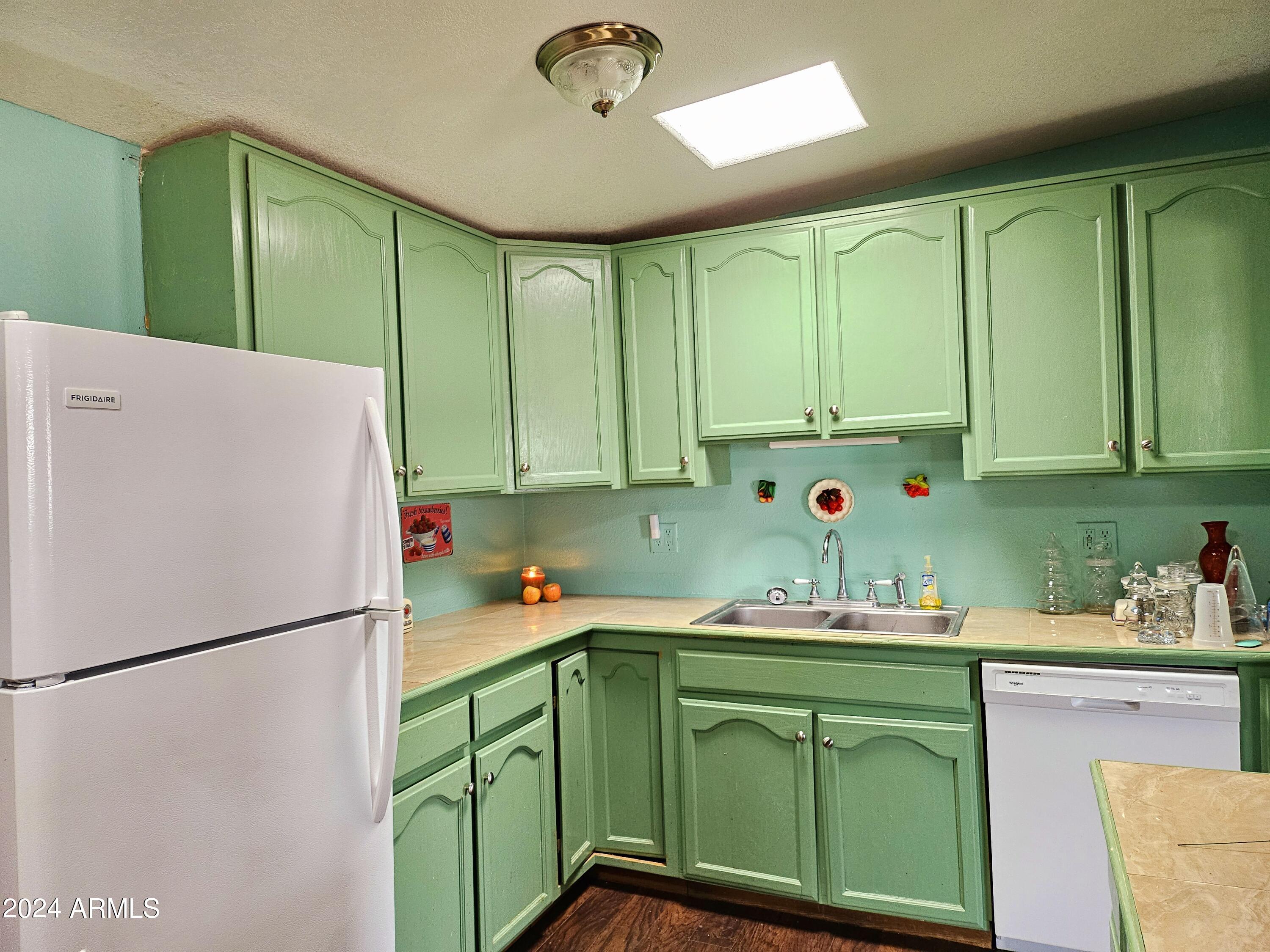 114 E Yuma Street Property Photo 7