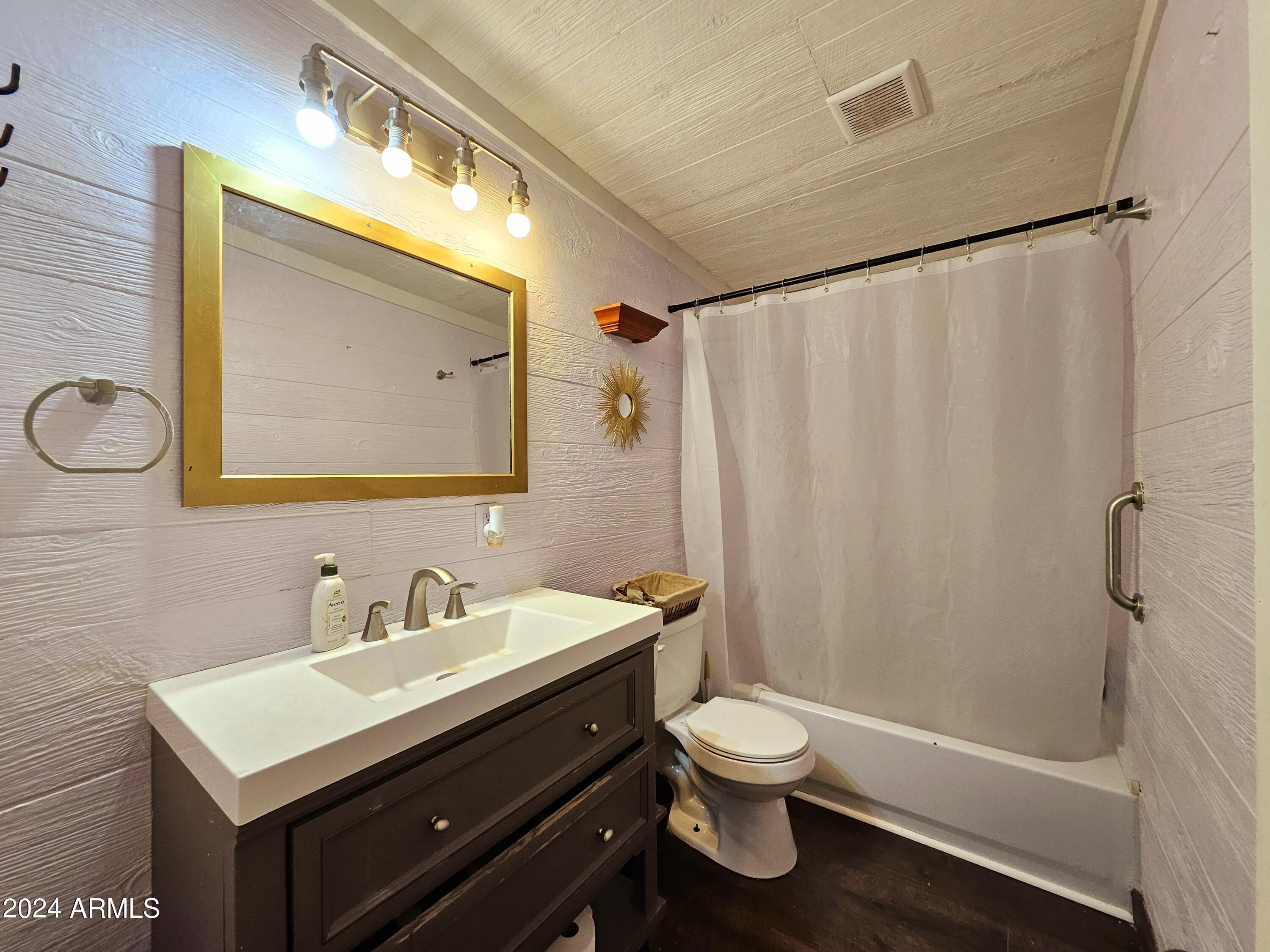 114 E Yuma Street Property Photo 11